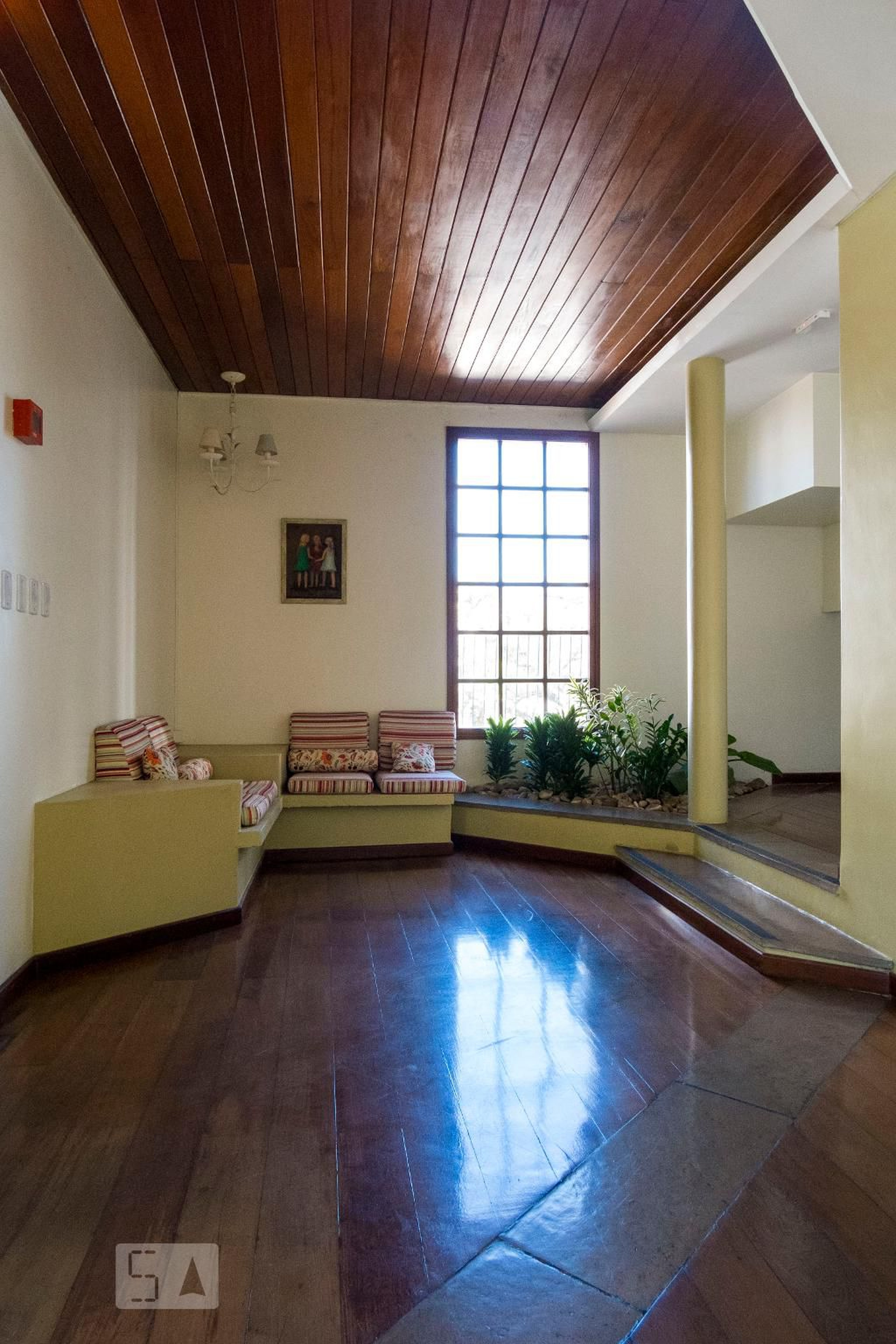 Hall - Ed.Portezuelo