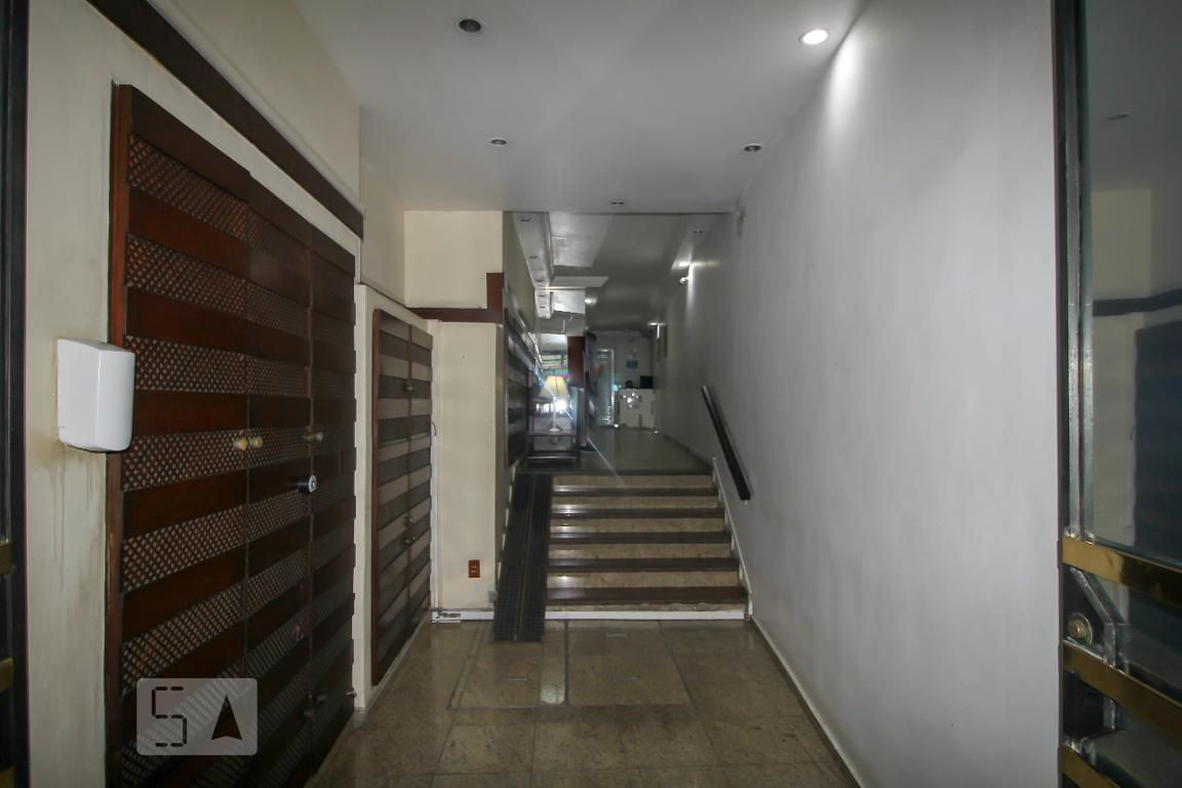 Entrada do Prédio - Edifício Renânia