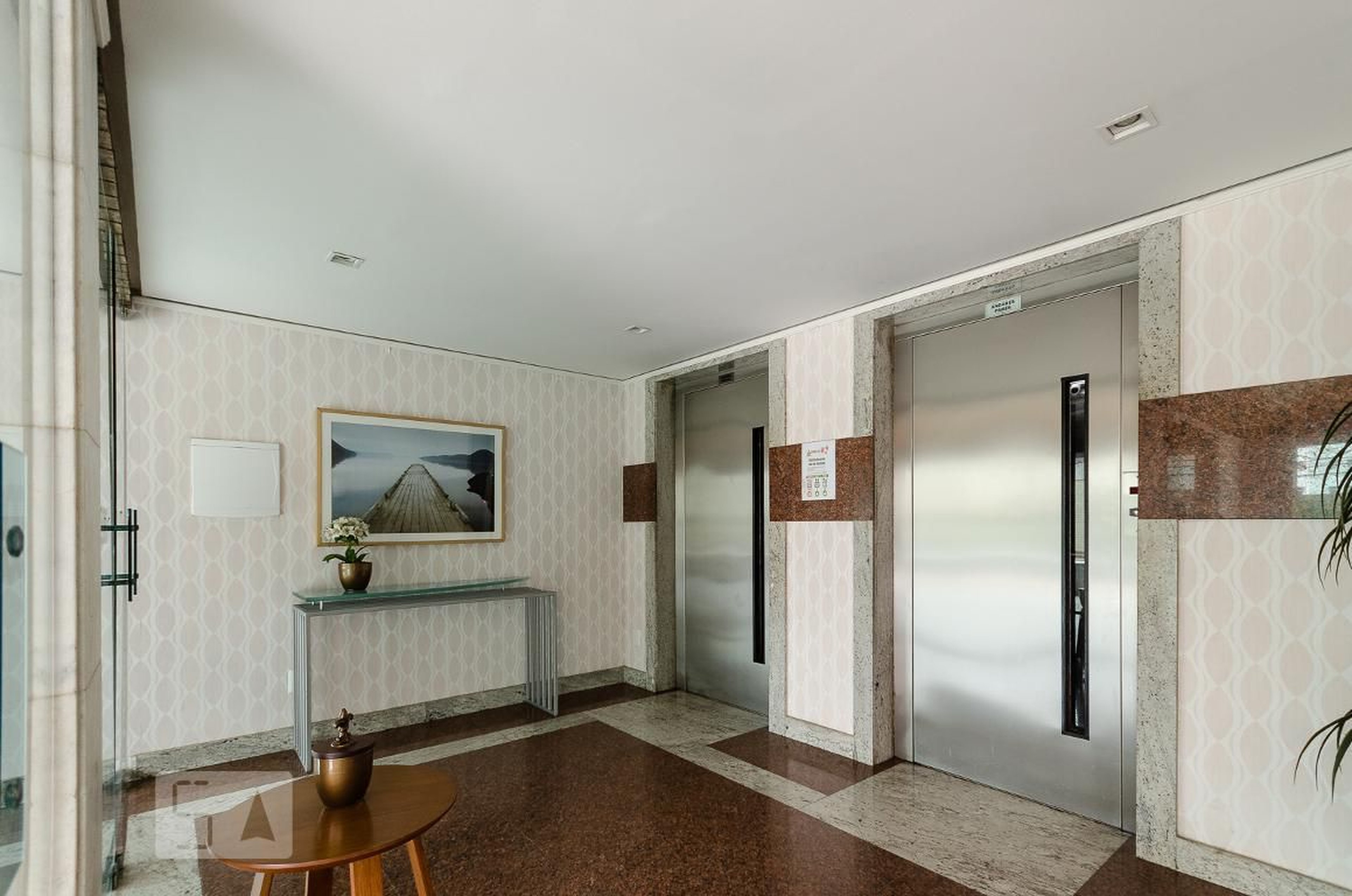 Hall de Entrada - Edifício Cristiana