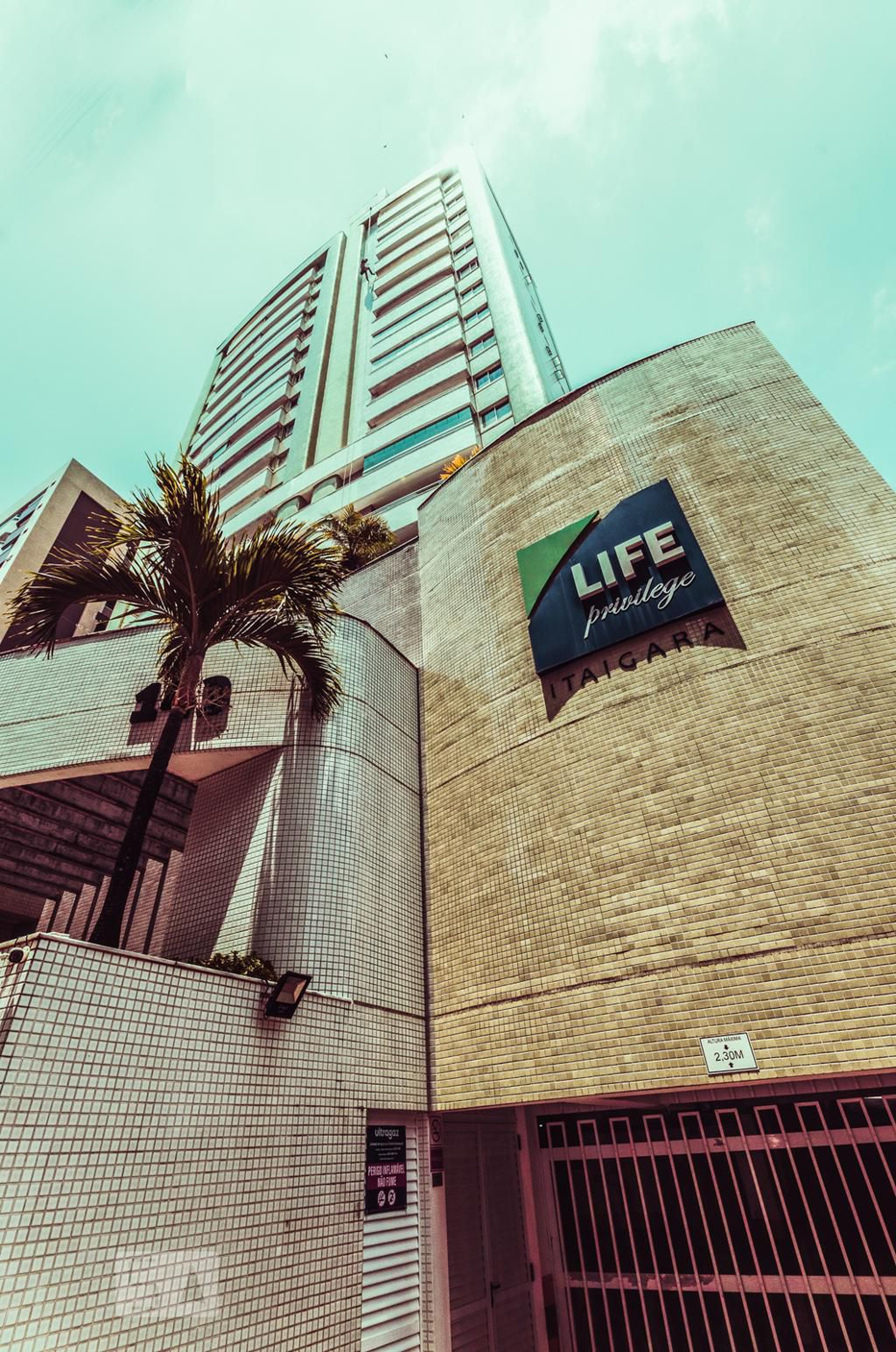 Fachada Condomínio Life Prestige Itaigara