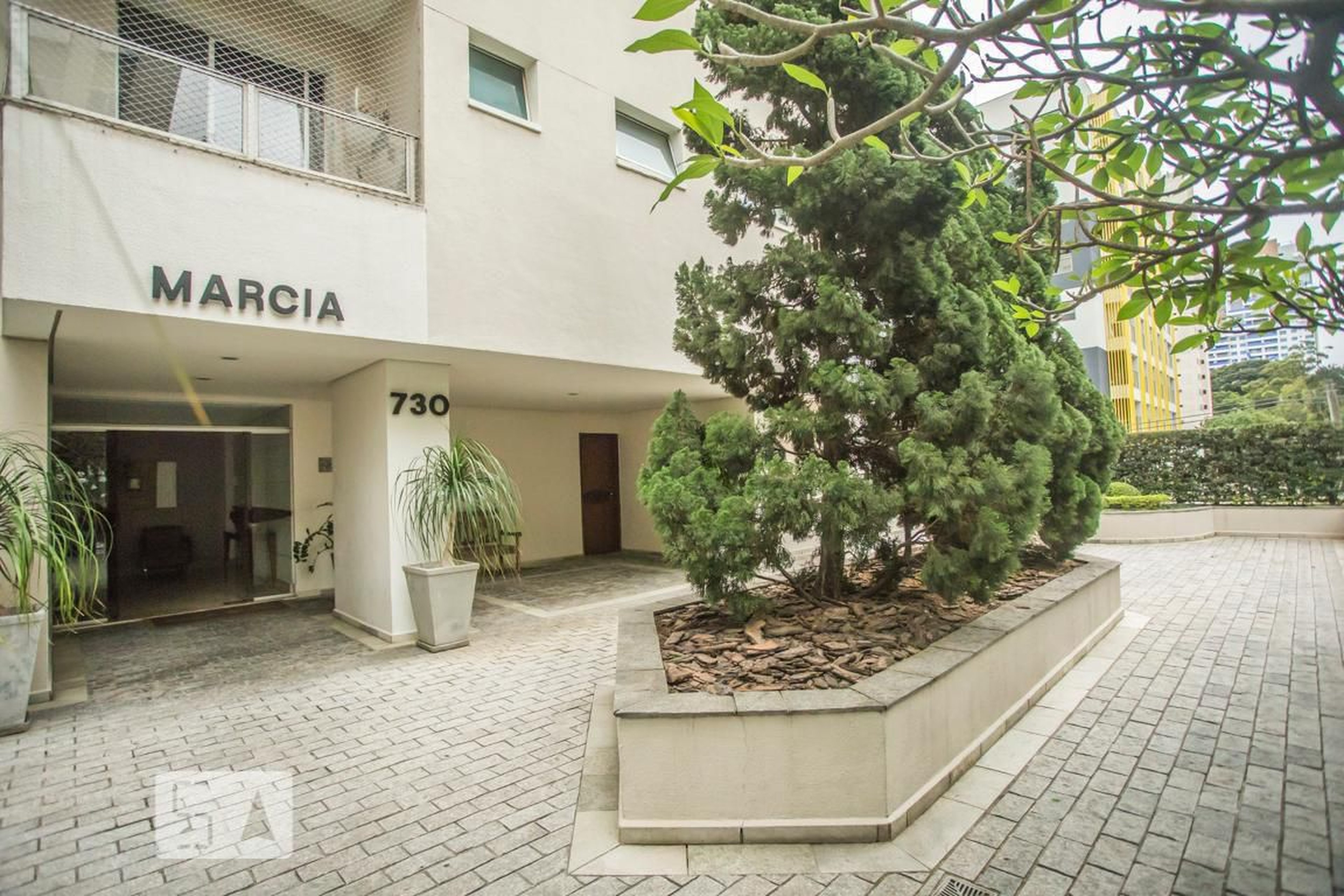 Entrada - Márcia