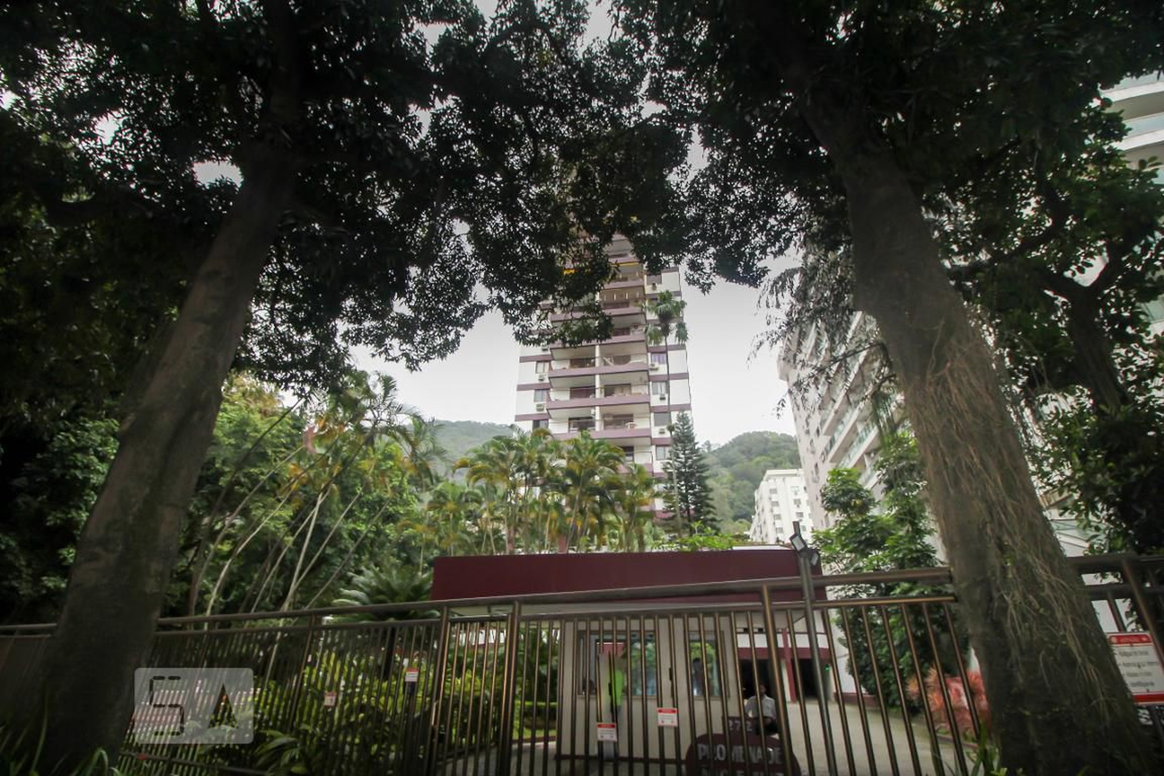 Fachada do Condomínio Edifício Promenade São Clemente