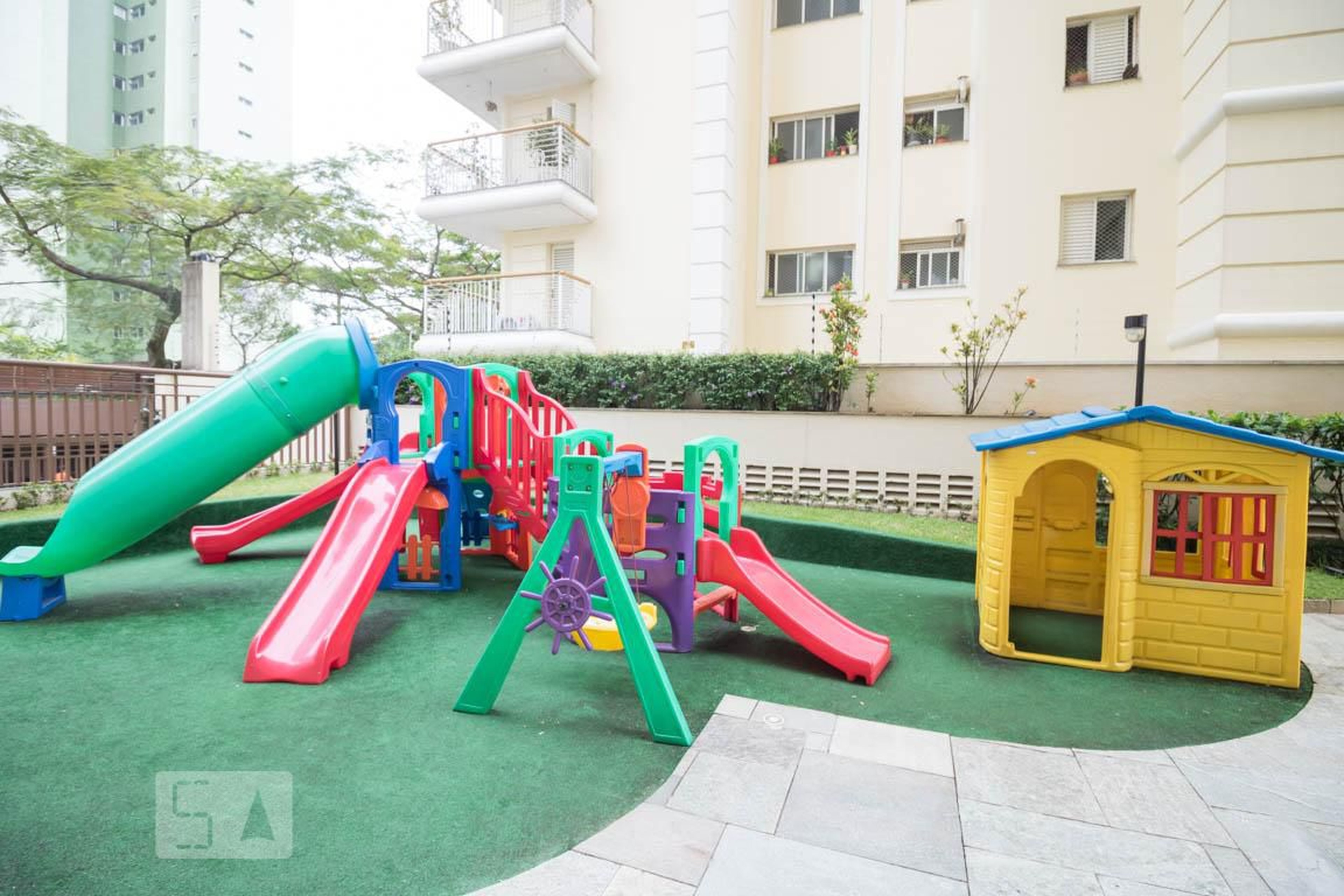 Playground - Edifício Classic Gables