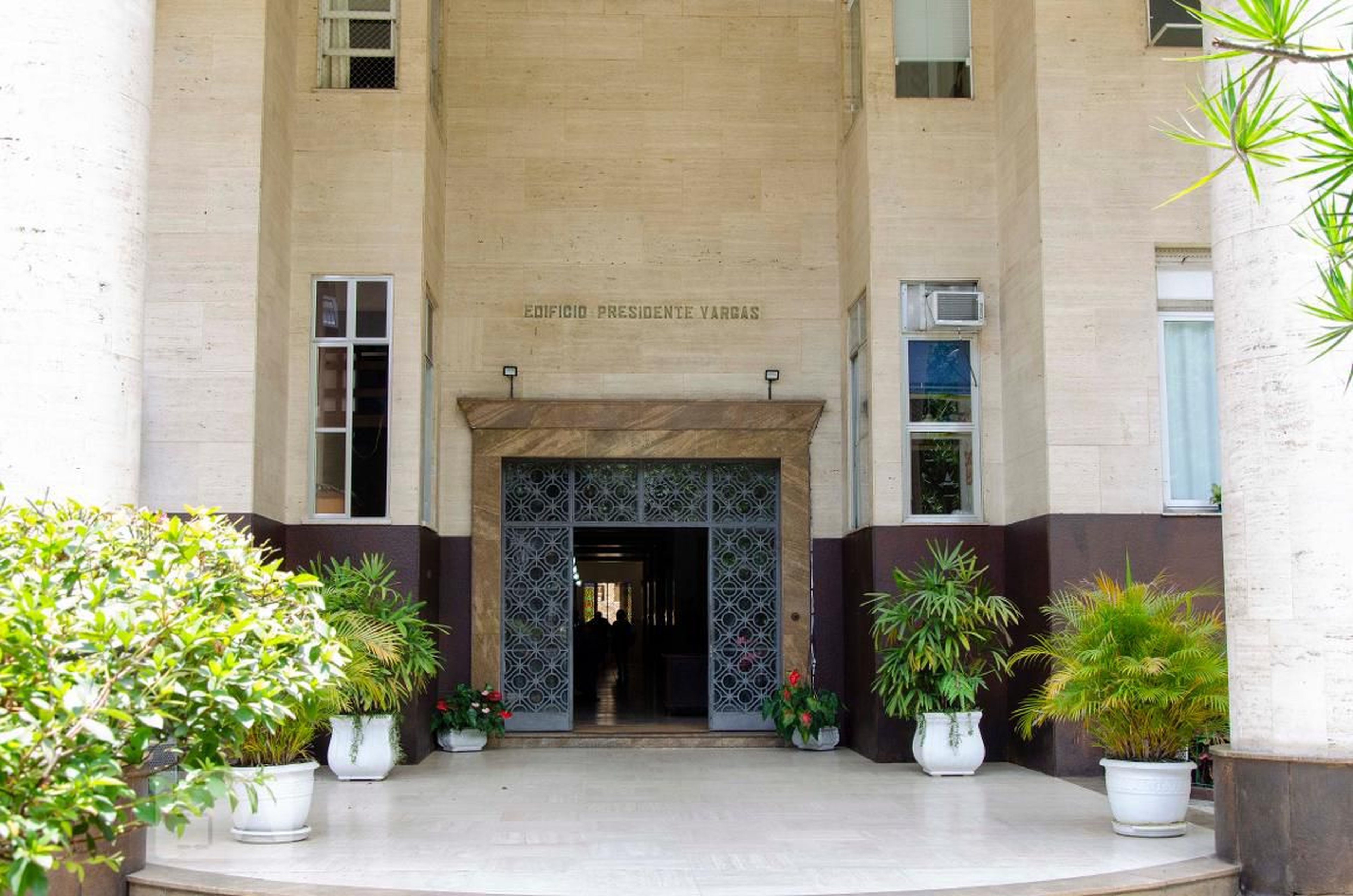 Entrada - Edifício Presidente Vargas