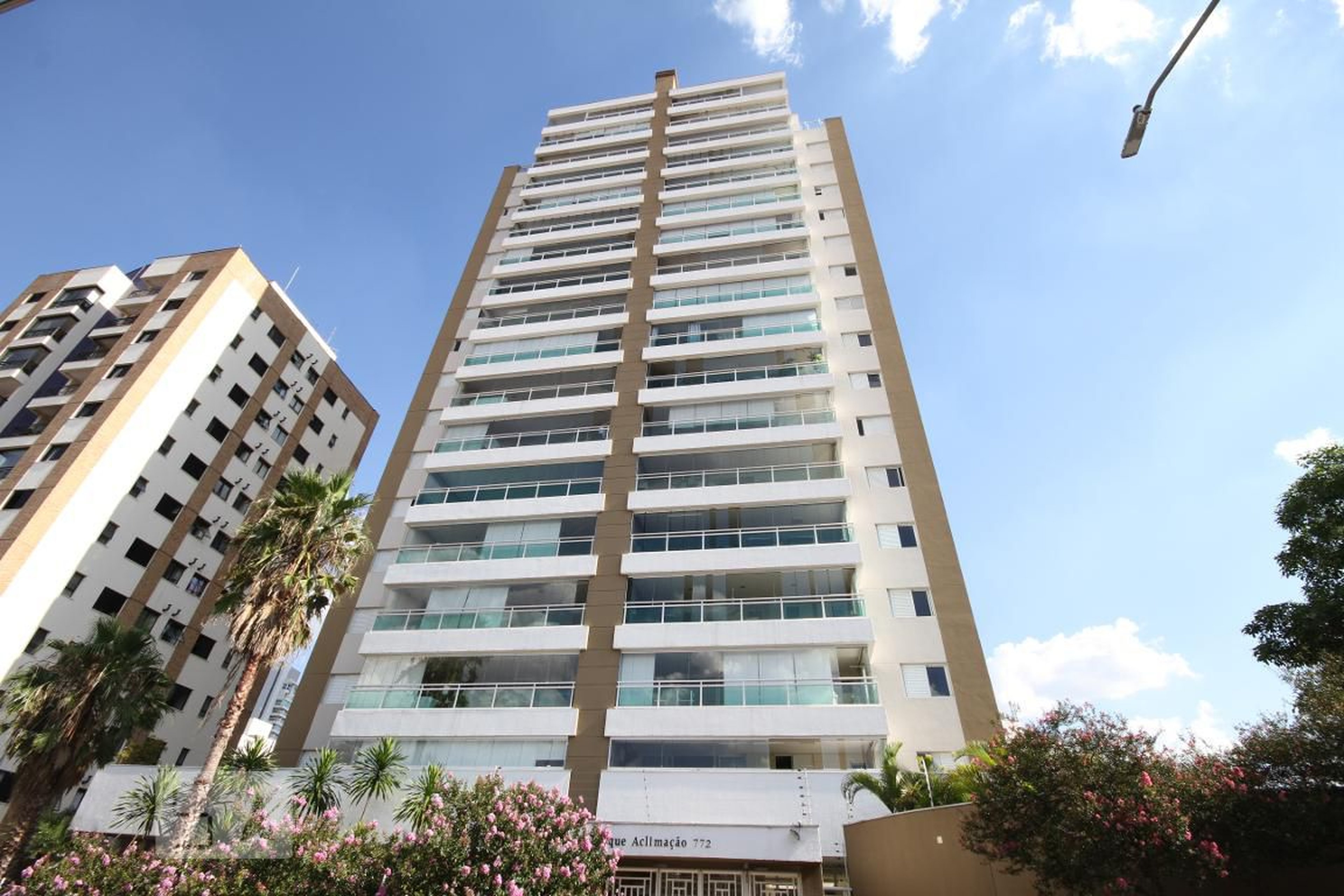 Fachada Condomínio em Rua Machado de Assis, 772