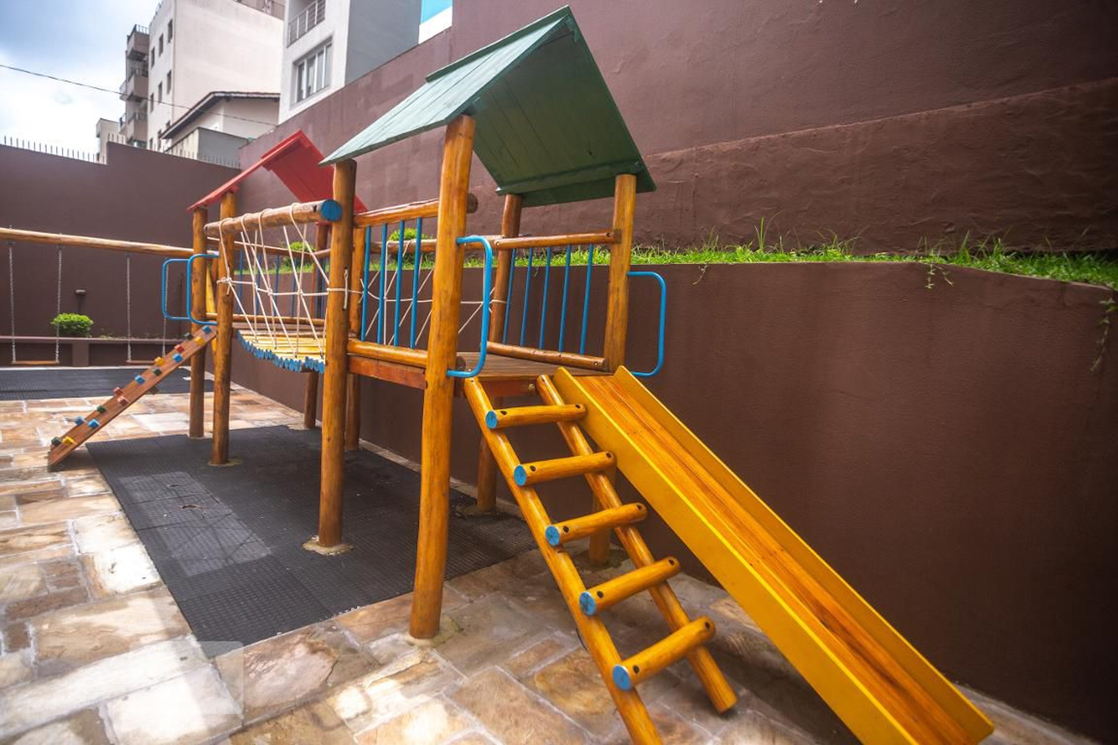 Playground - CIDADE PETROPOLIS