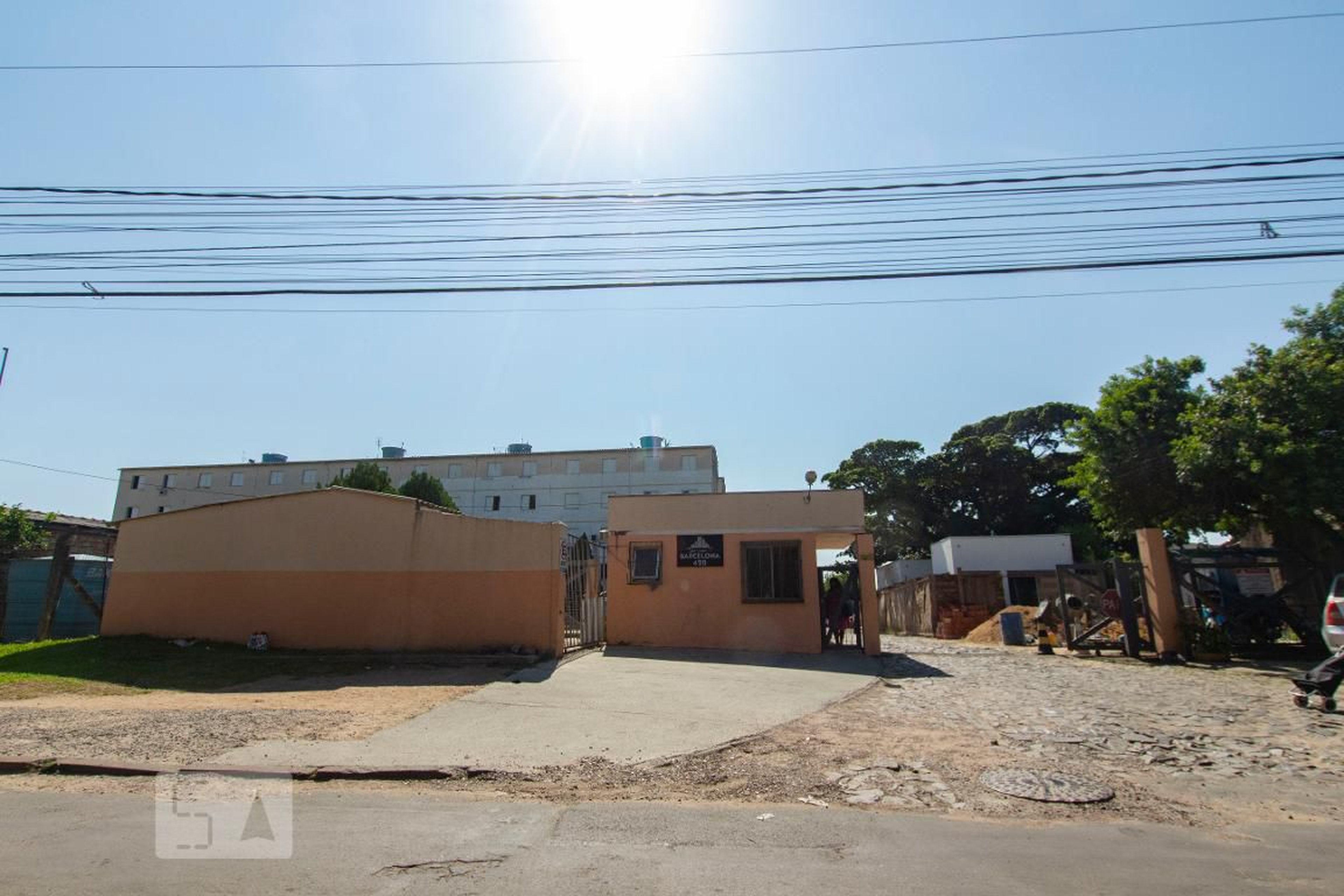 Fachada do Condomínio Condomínio Barcelona