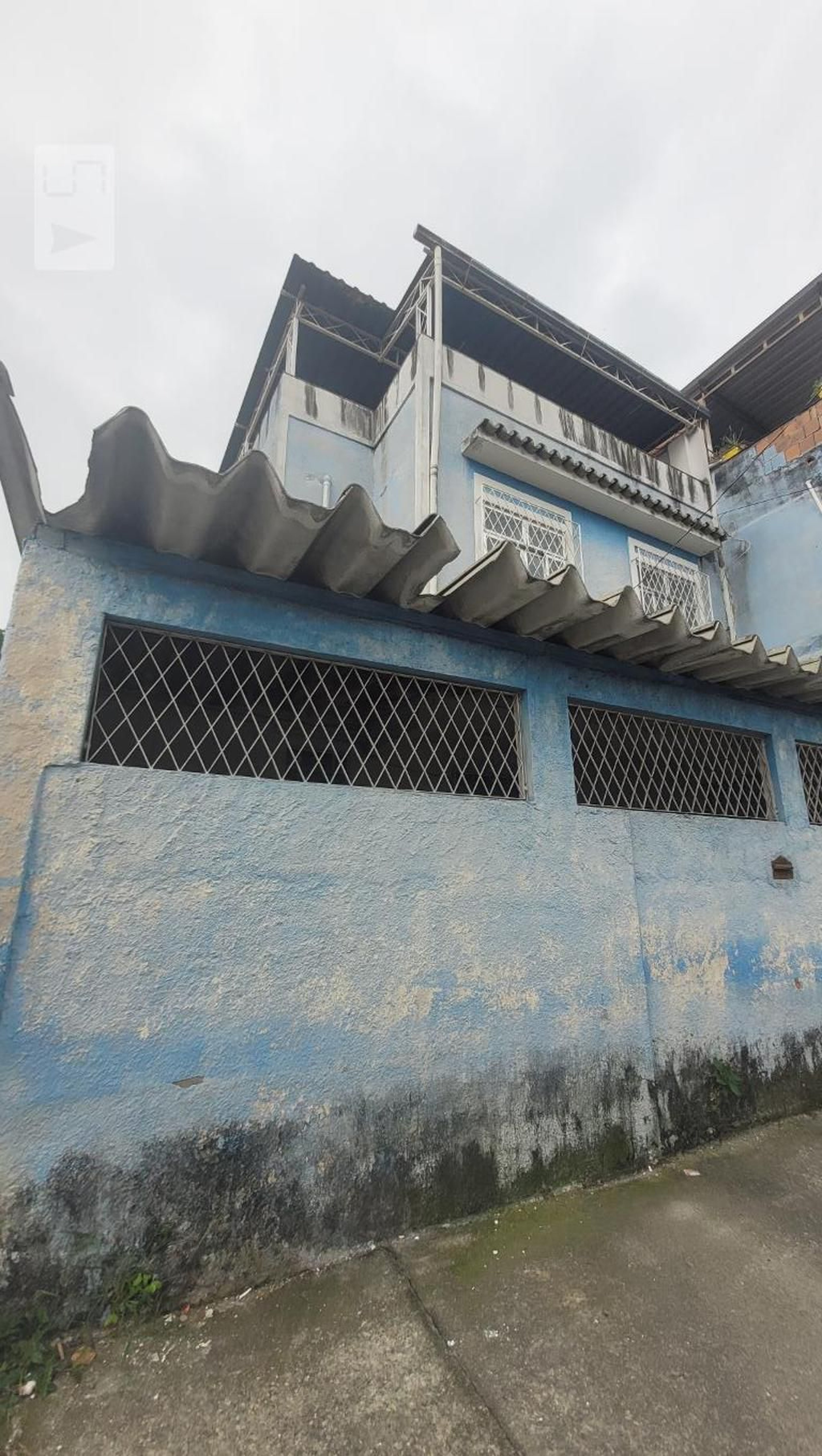 Fachada Condomínio em Rua Barroso Pereira, 79b