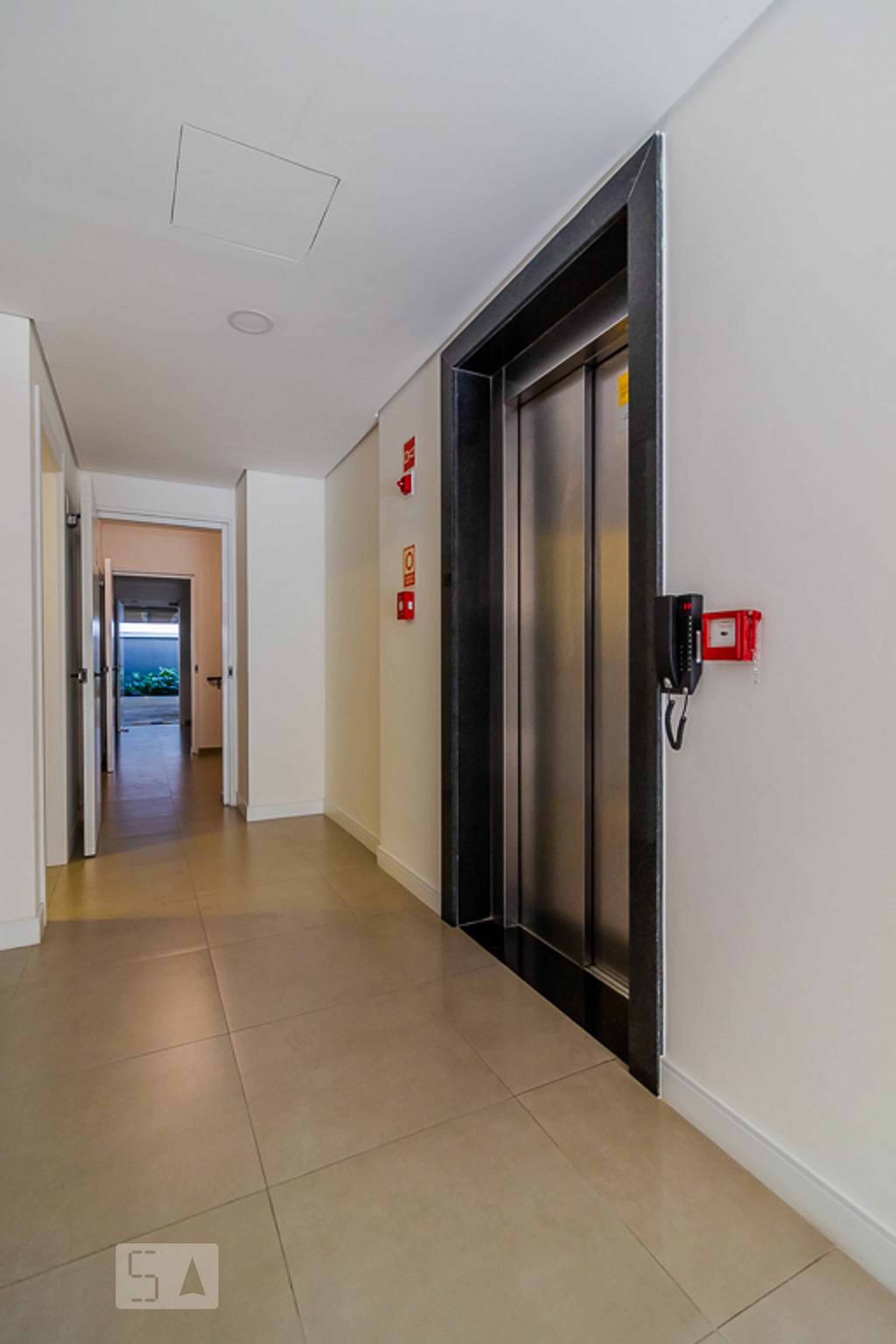 Elevador - Edifício Residencial Yourban