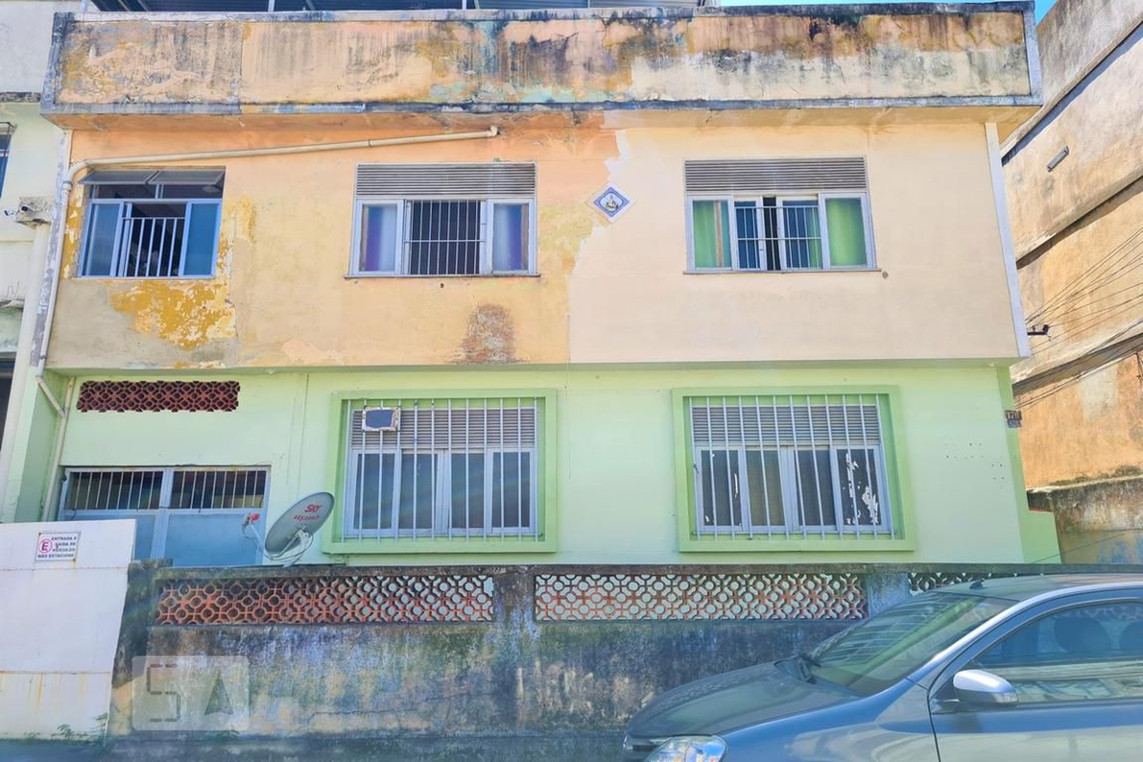 Fachada Condomínio em Rua Álvaro do Cabo, 176