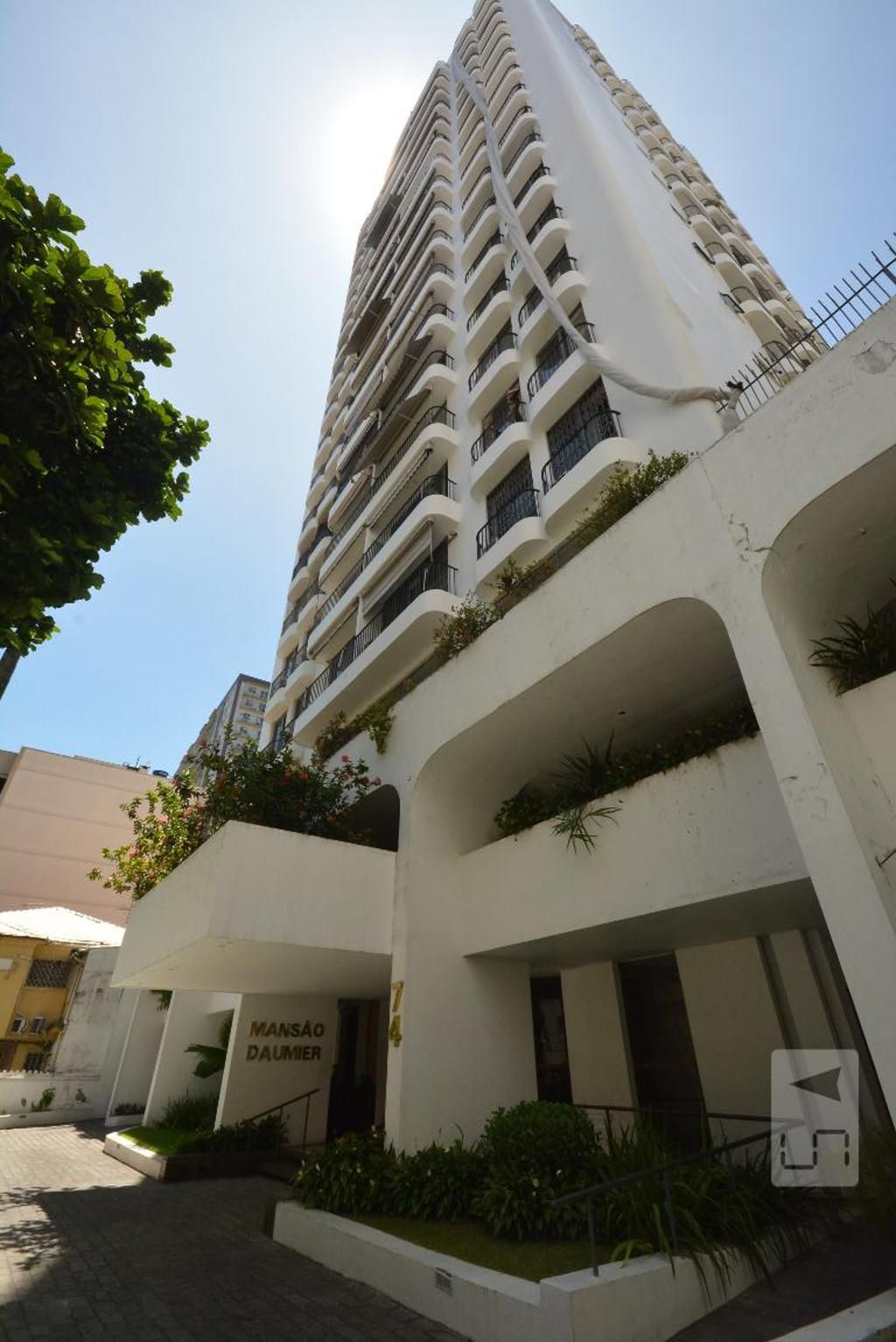Fachada do Condomínio Edifício Mansão Daumier