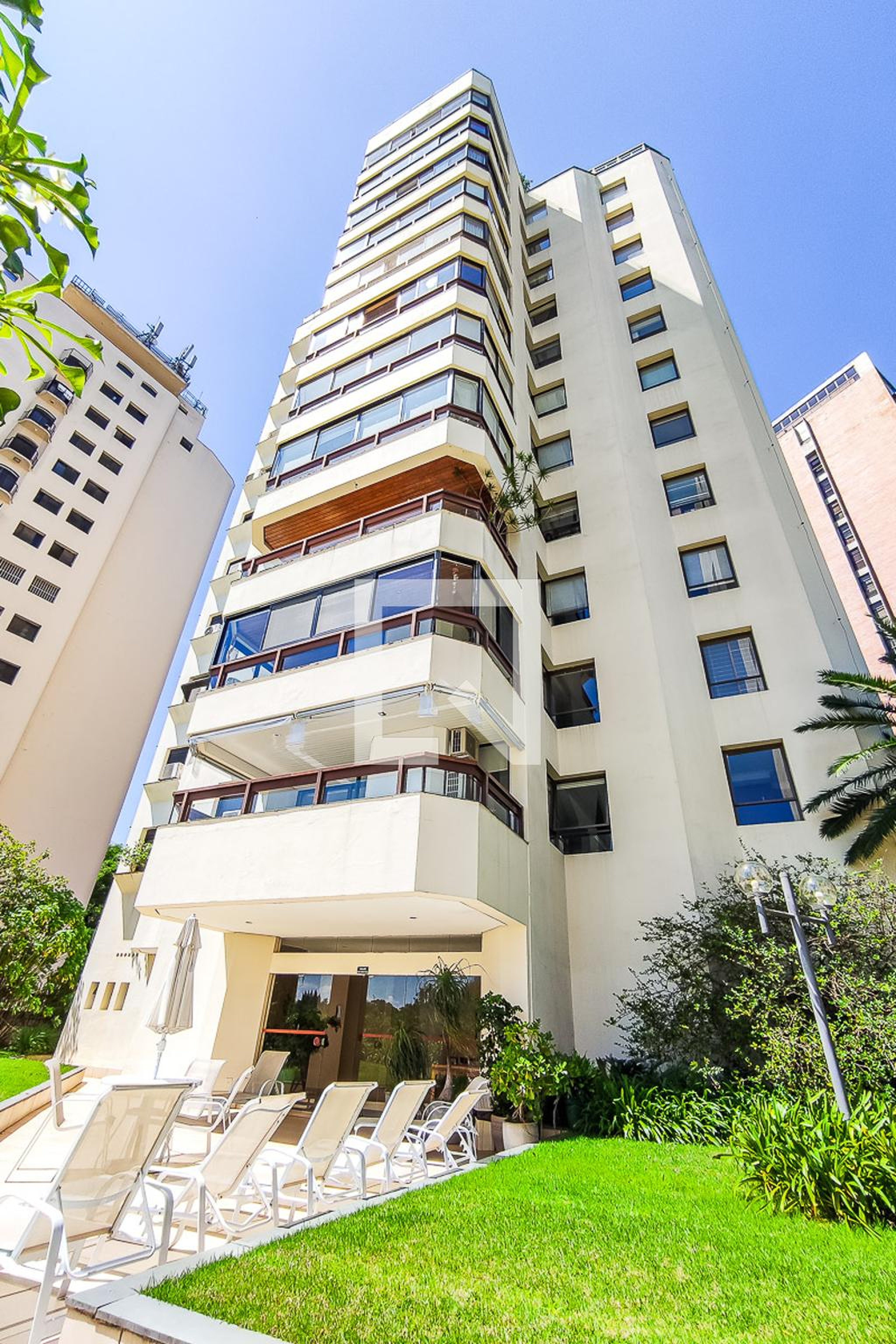 Fachada Condomínio Belvedere Siena e Luca