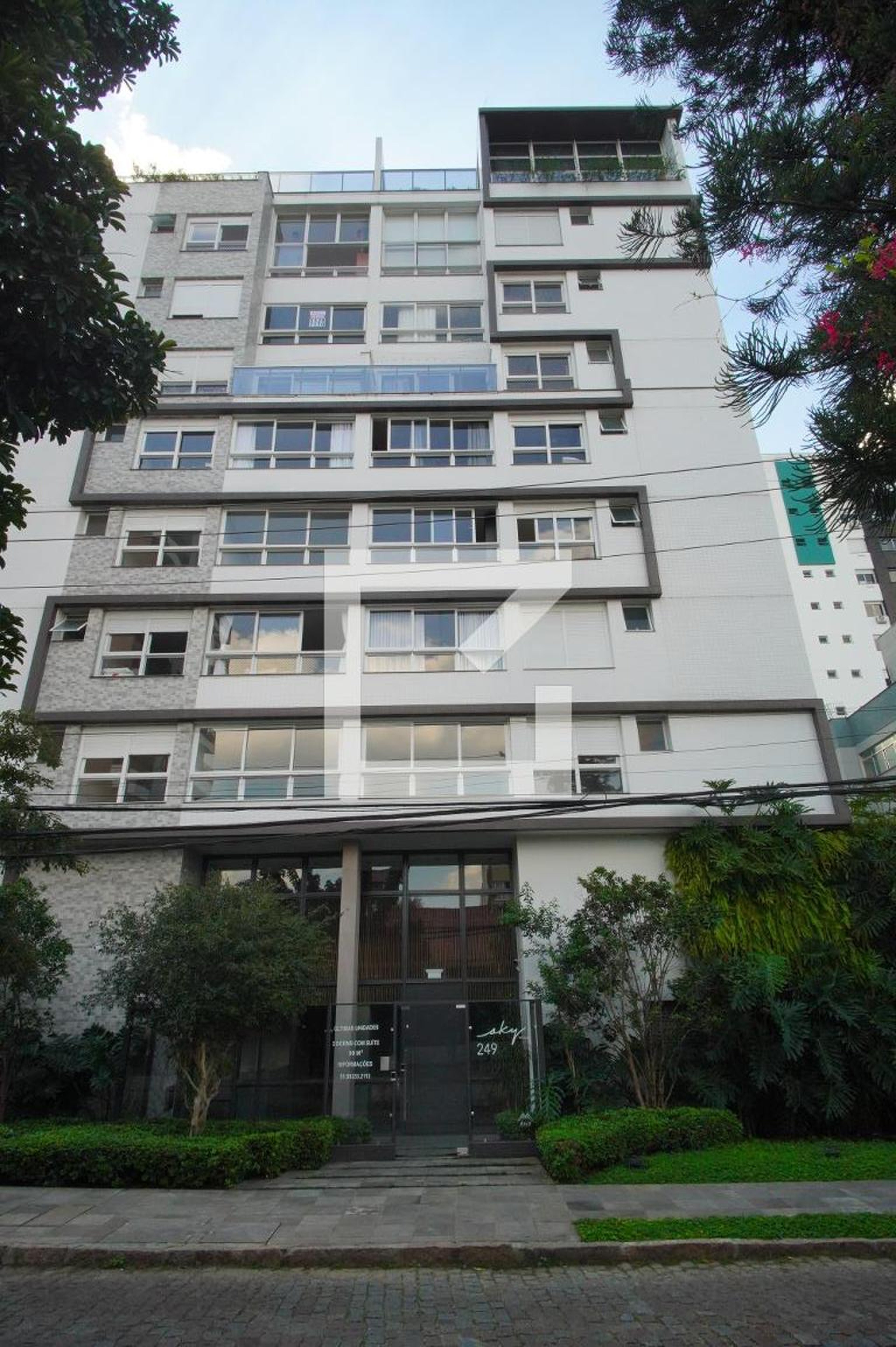 Fachada do Condomínio Condomínio SKY
