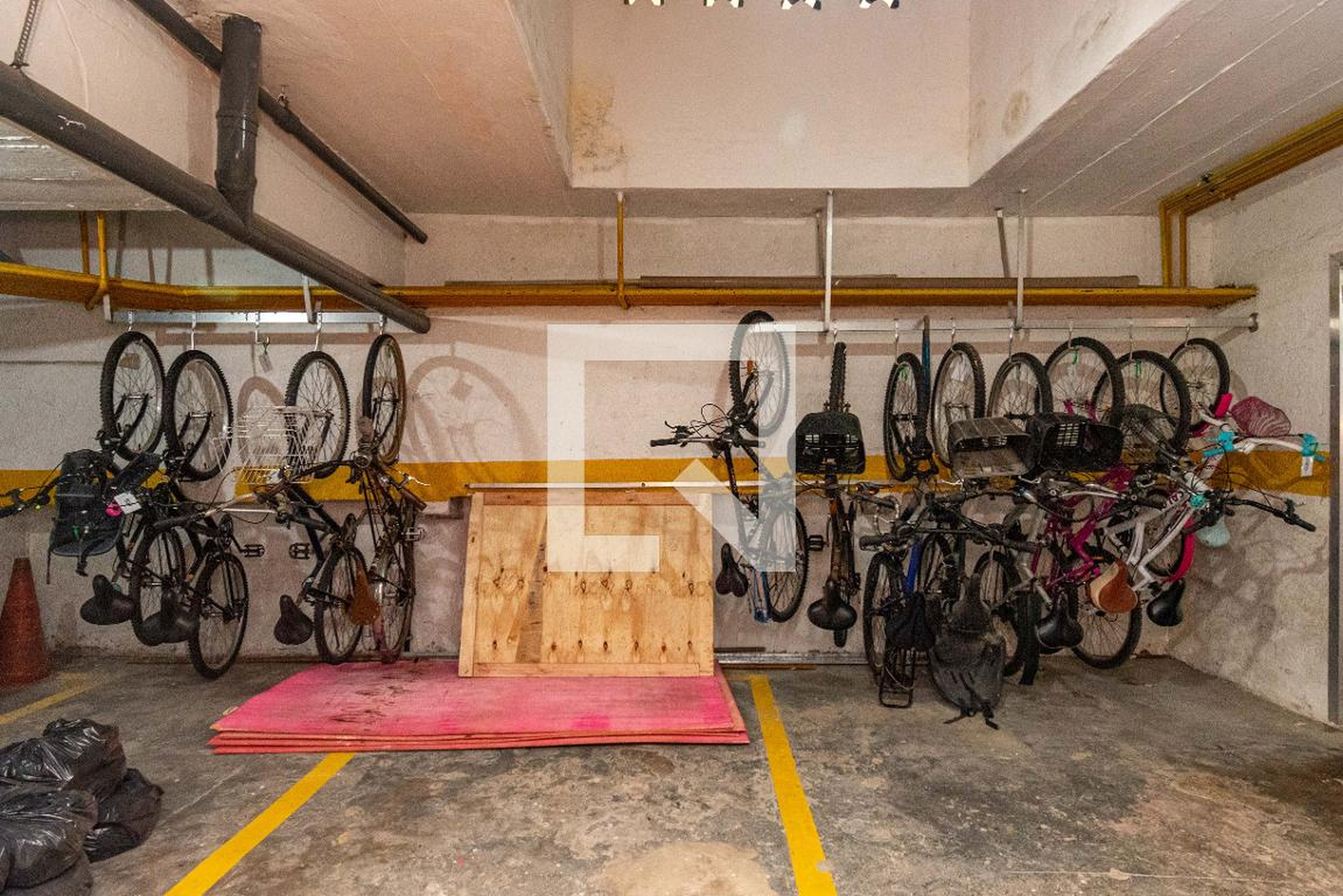 Bicicletario - Edifício Lucania