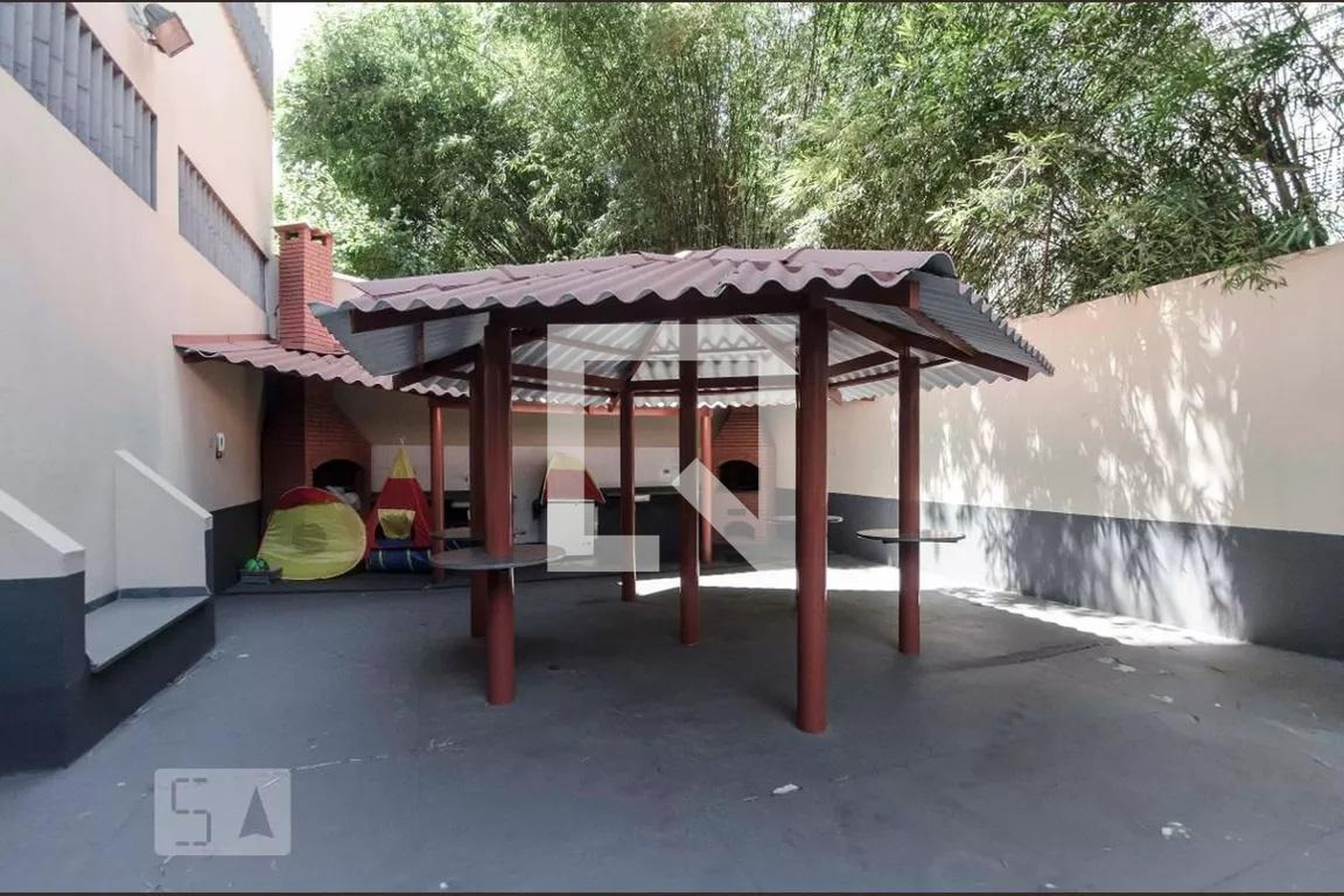 Churrasqueira - EDIFÍCIO SANT GERMAIN