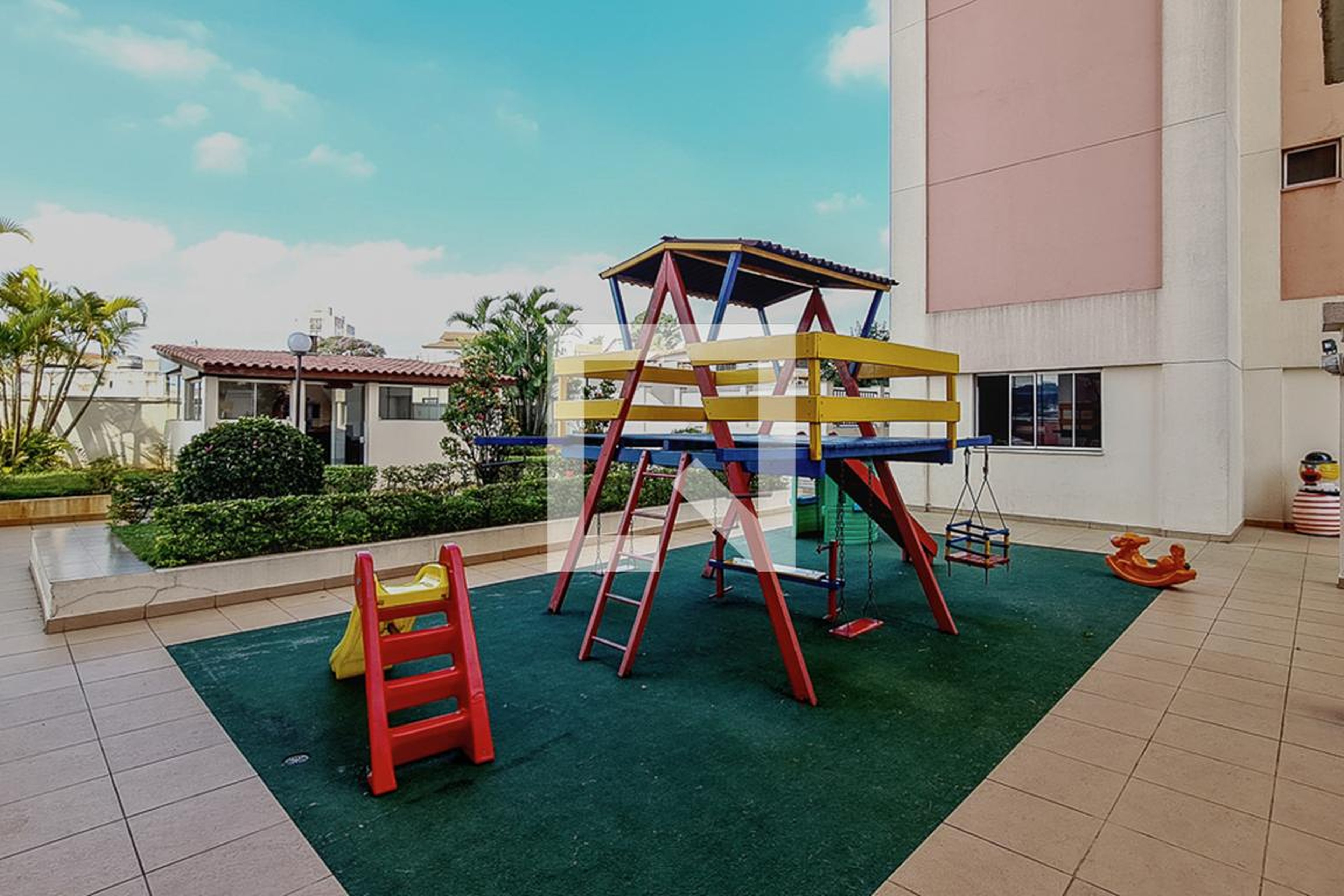 Playground - Residencial Canadian Village II