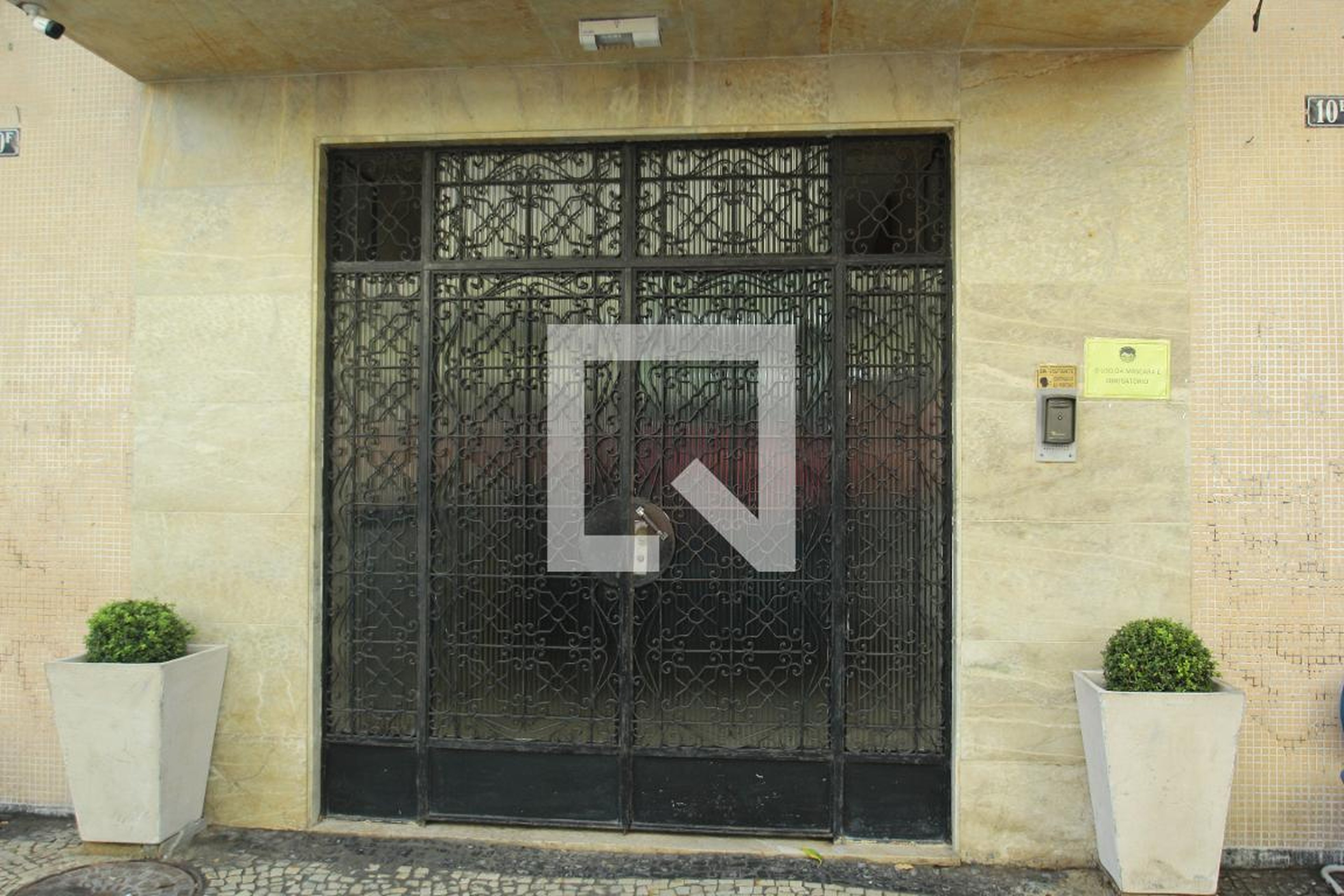 Entrada do Prédio - Edifício Nobre da Passagem