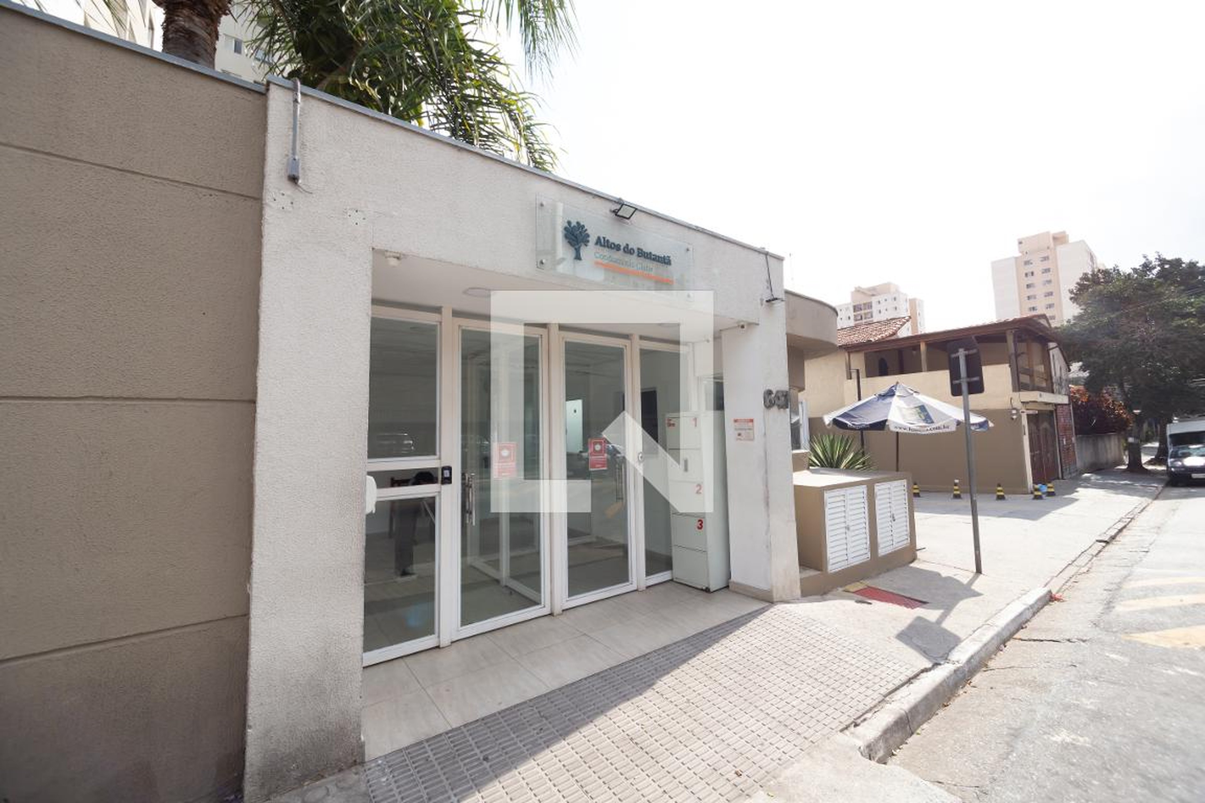 Fachada do Condomínio Condomínio Altos do Butantã