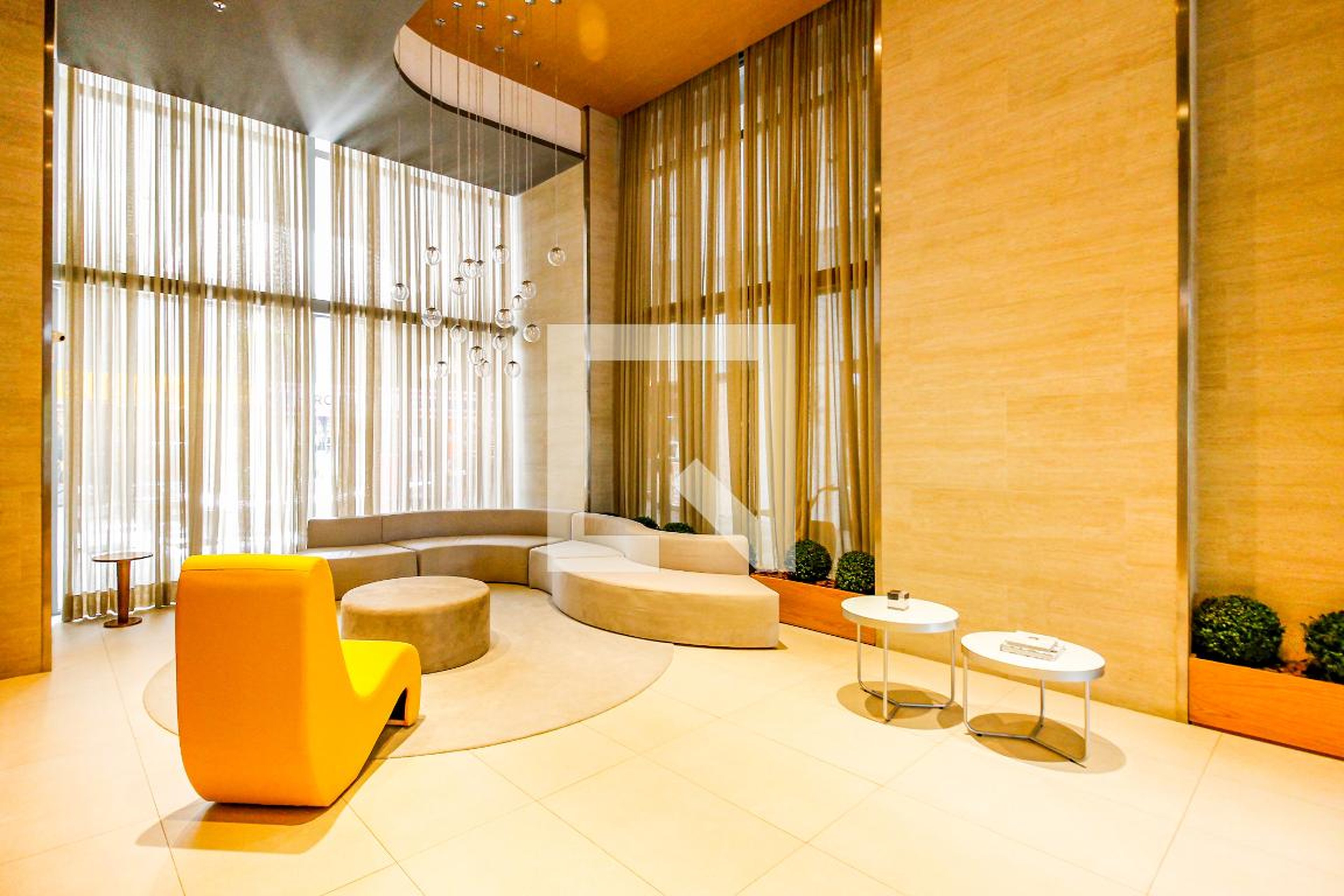 Hall Condomínio em Rua Henri Dunant, 2502