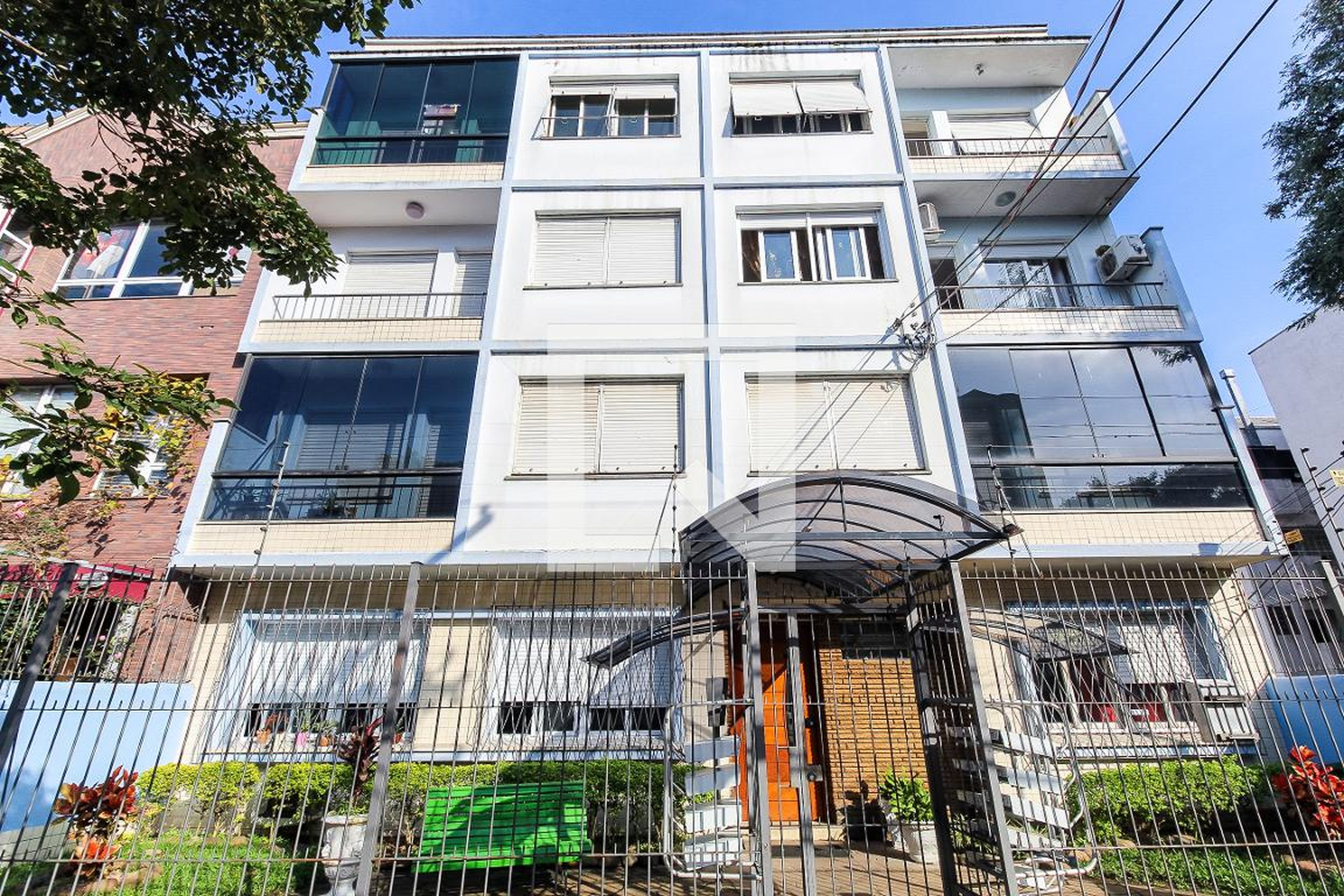 Fachada Condomínio em Rua Doutor Alcídes Cruz, 343