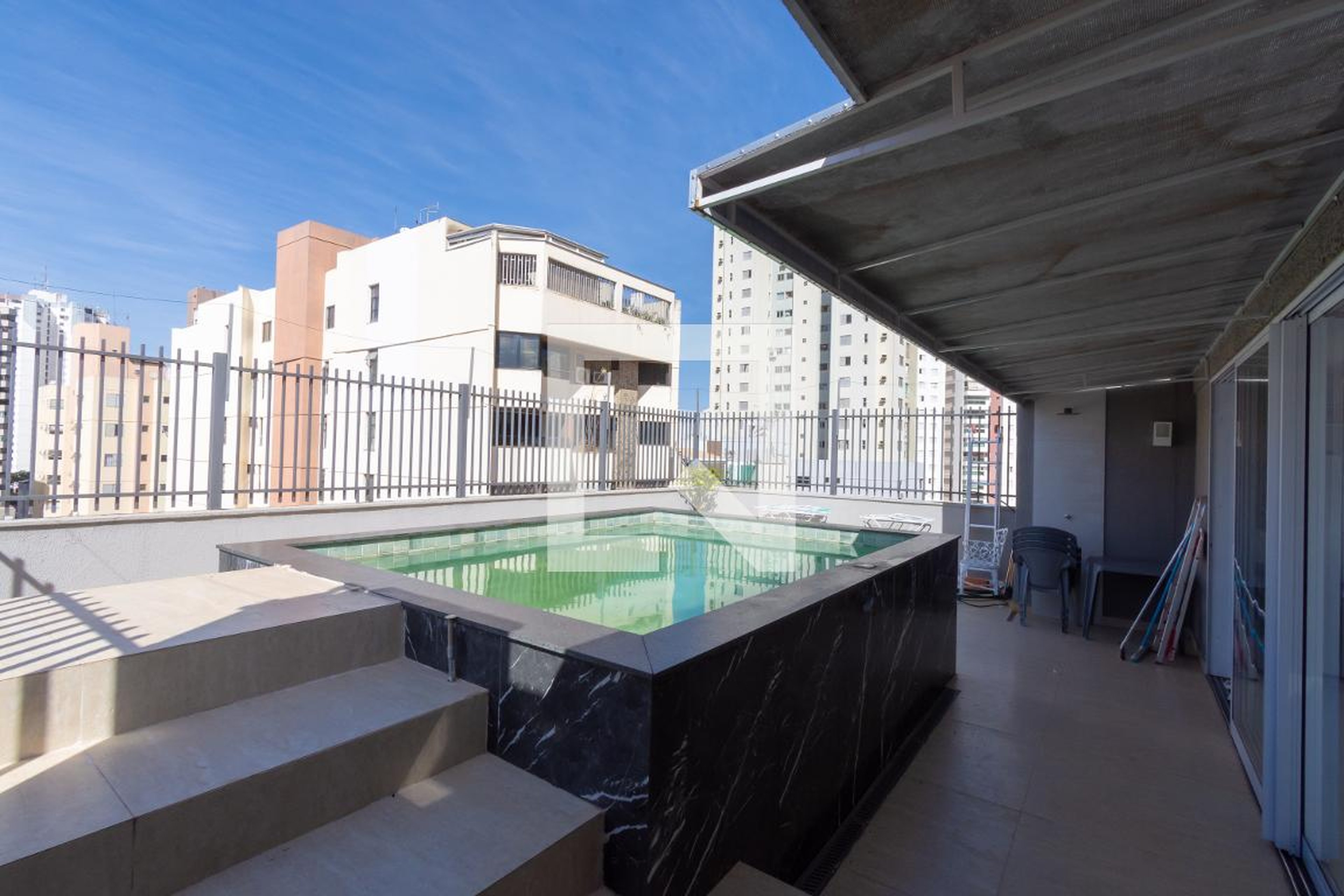 Piscina - Arvoredo