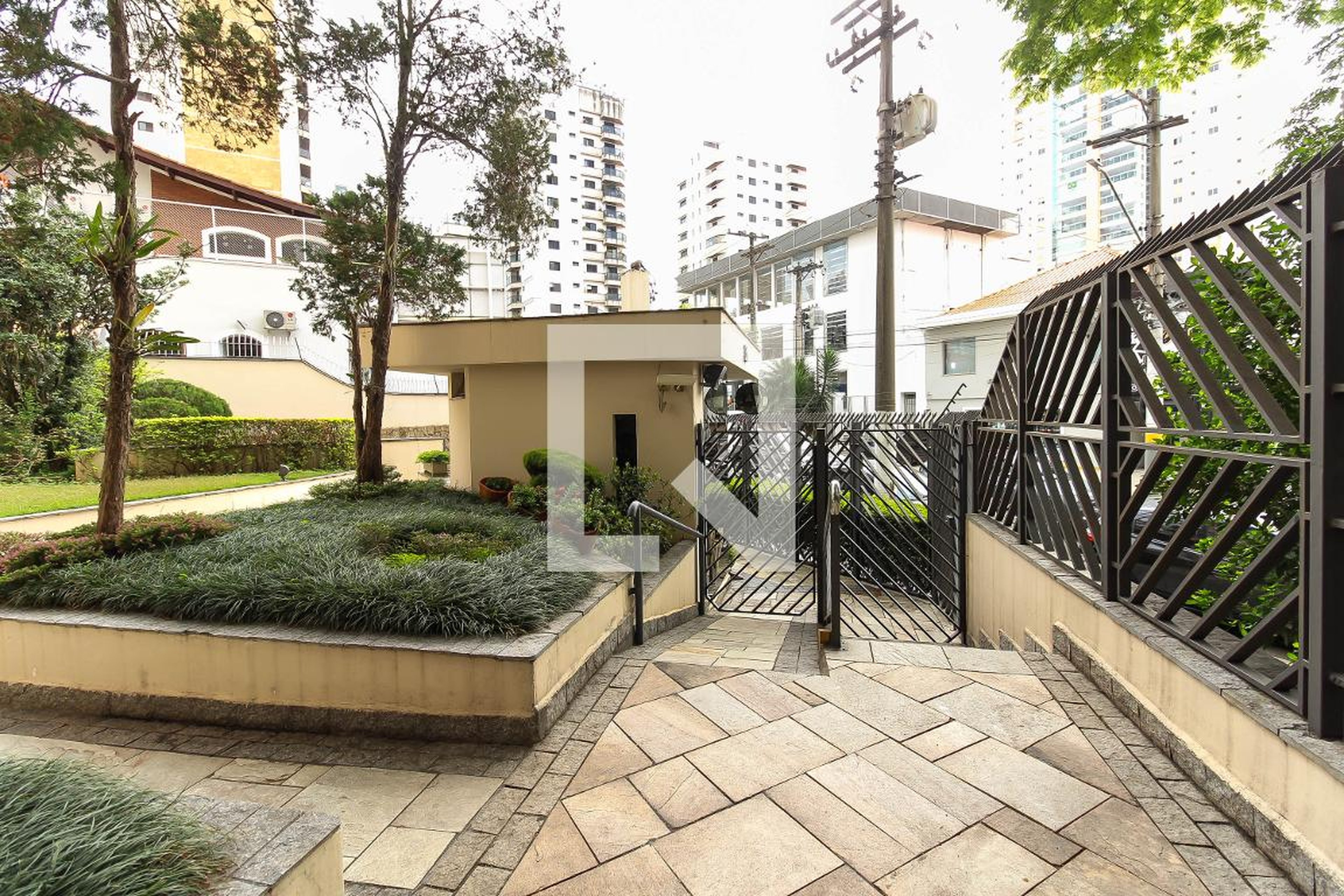 Entrada - Plaza Doro