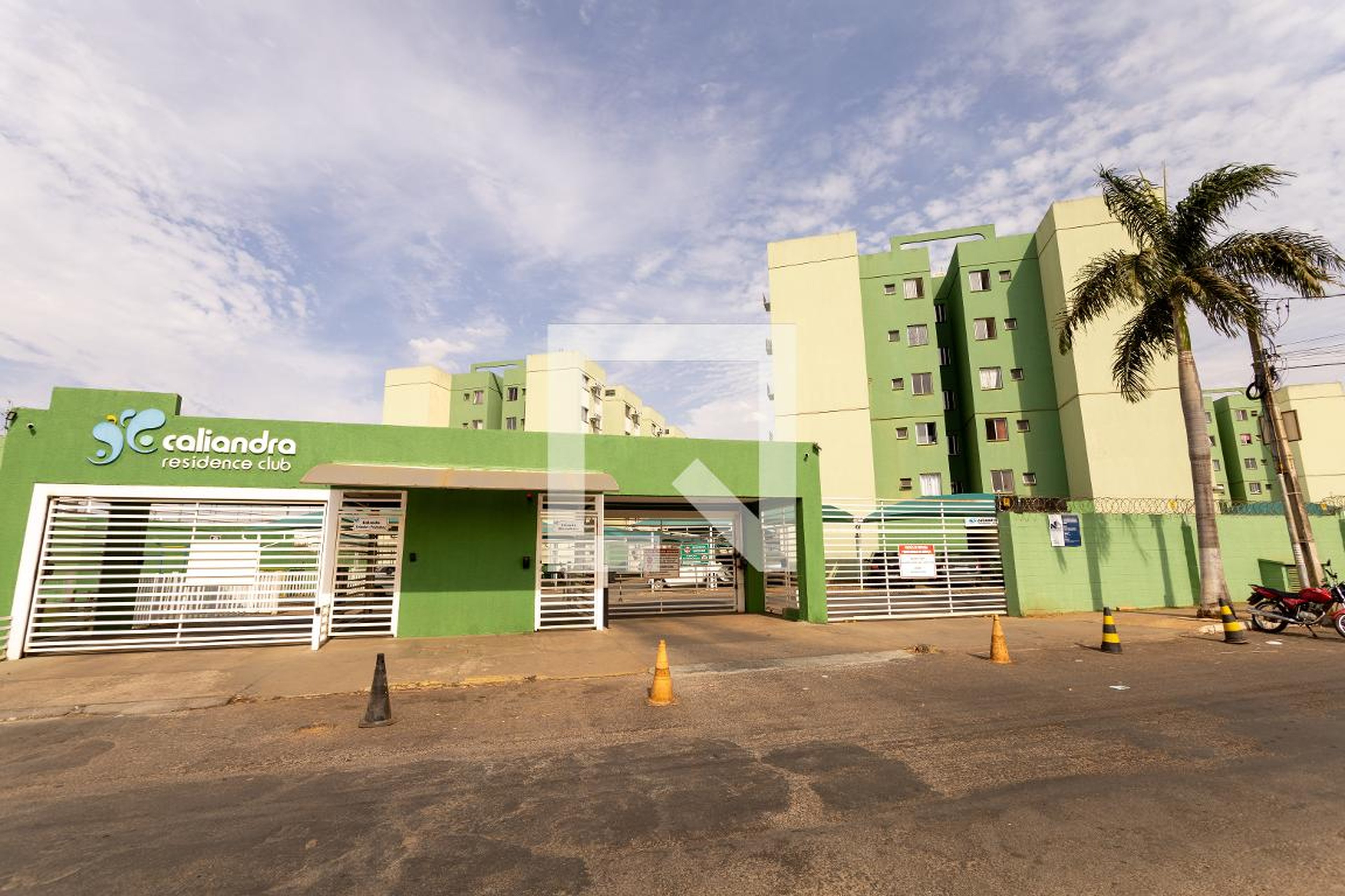 Fachada do Condomínio Condomínio em Avenida Perimetral Oeste, 3