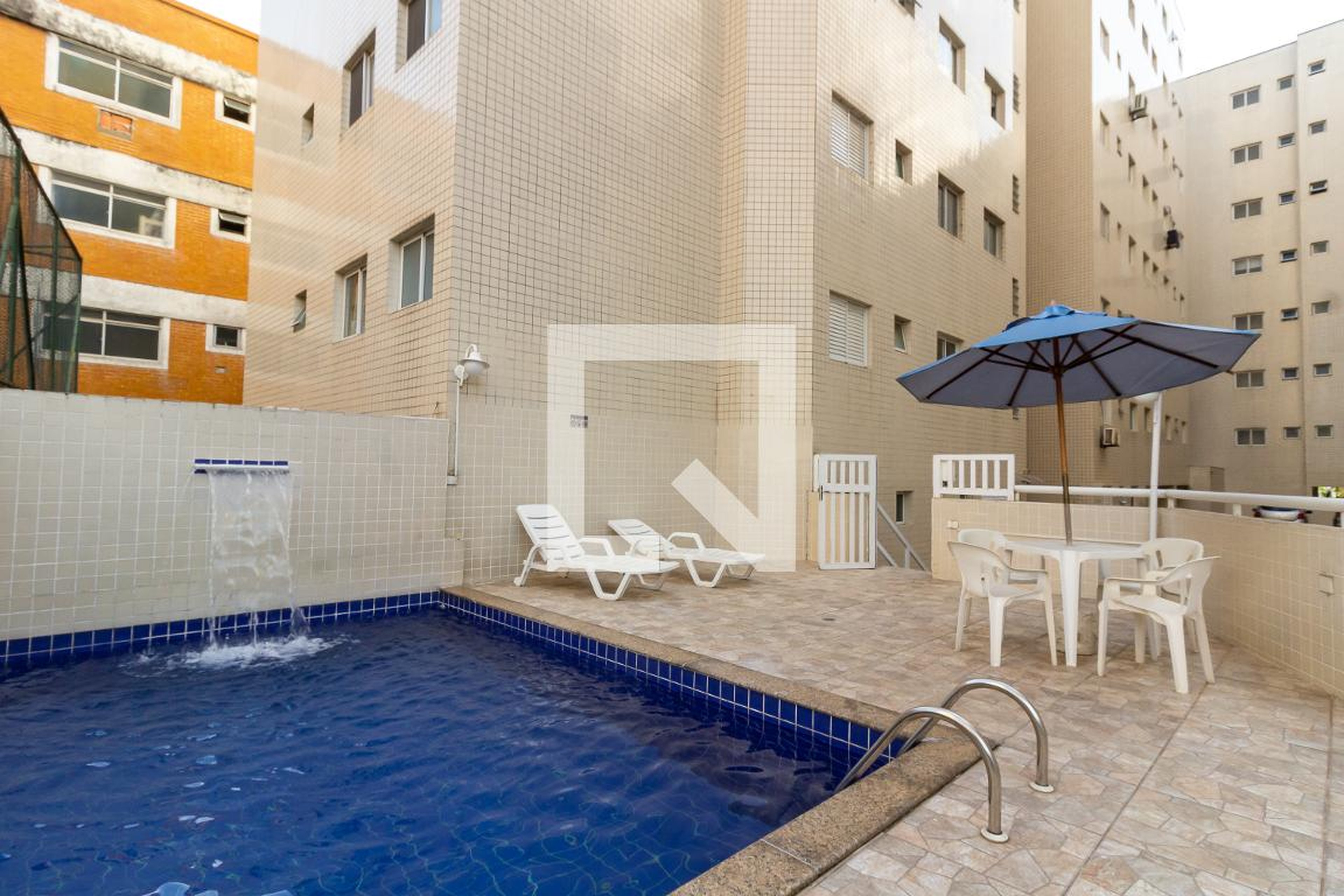 Piscina - Raimundo Arjonas