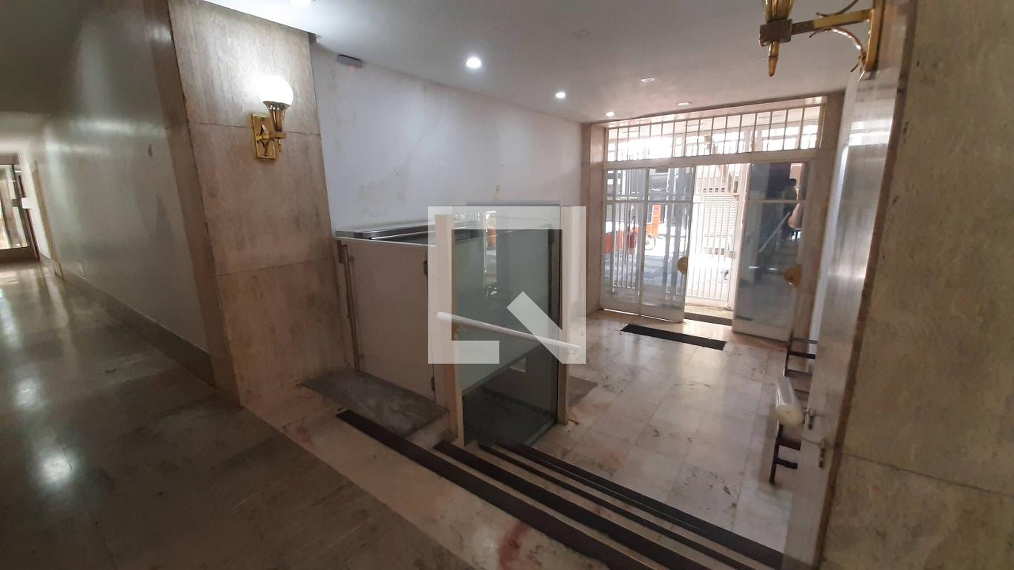 Hall de Entrada - Edificio Monsaraz