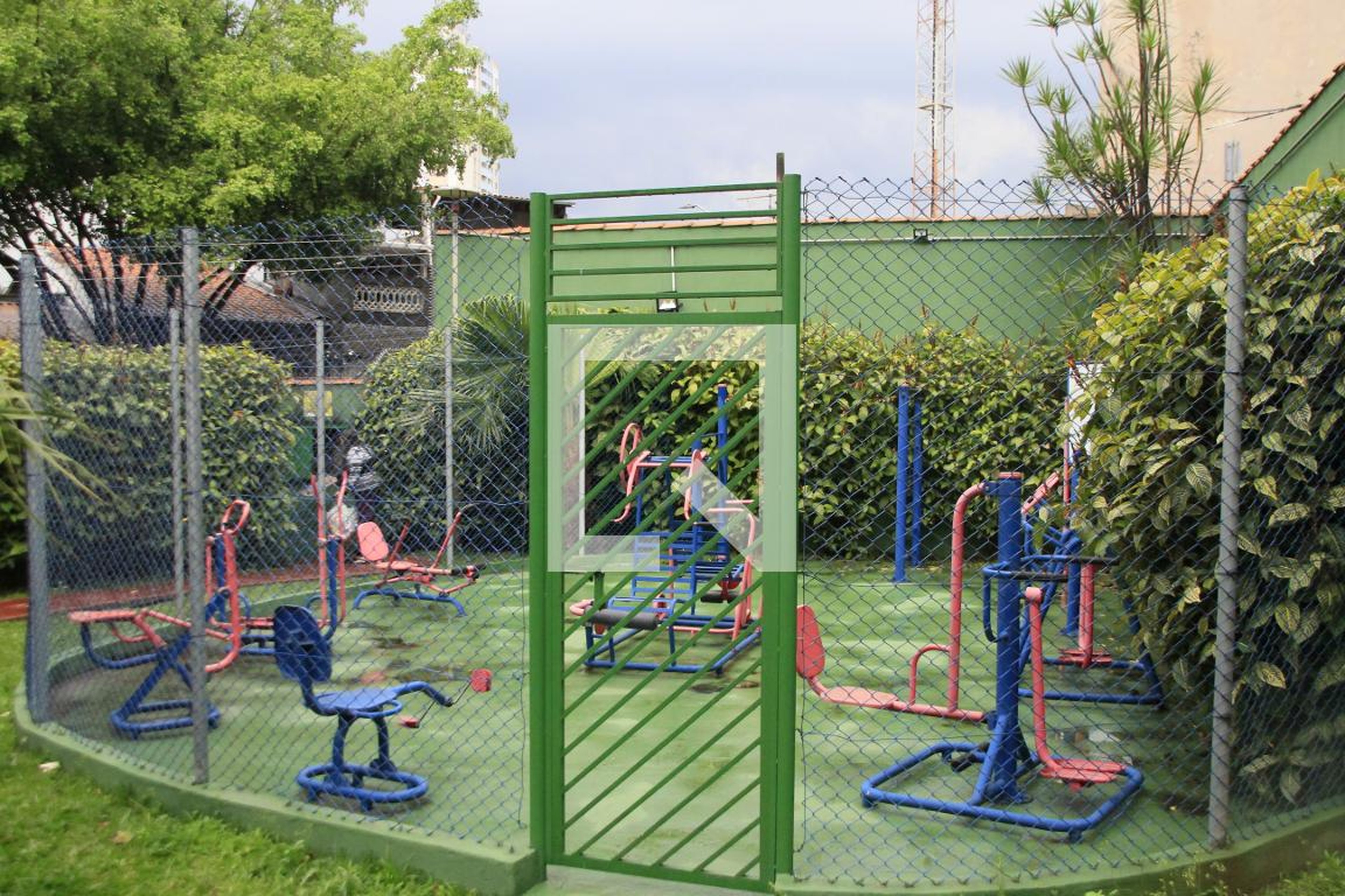 Academia - Conjunto Habitacional Alamandas