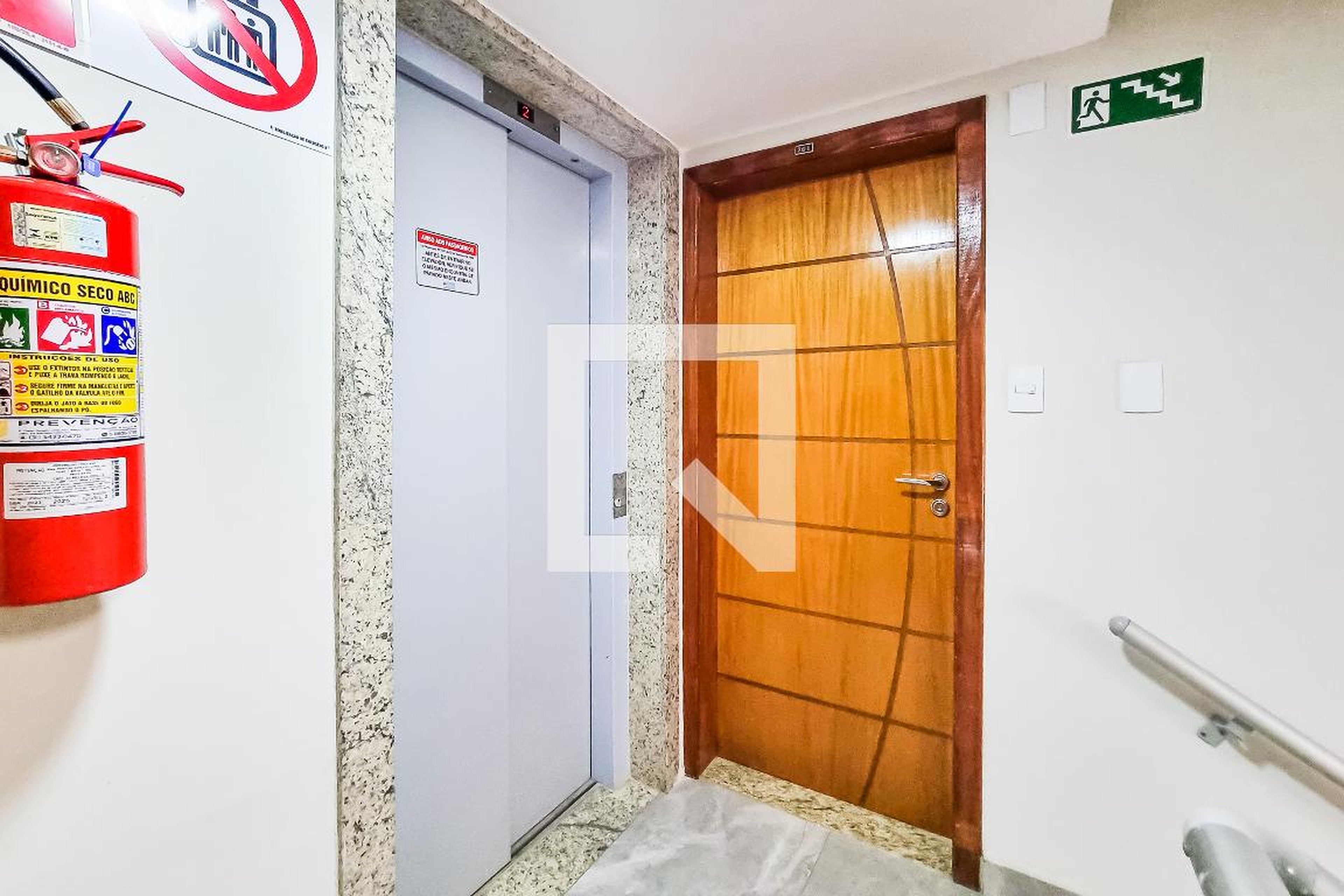 Hall - Fagundes