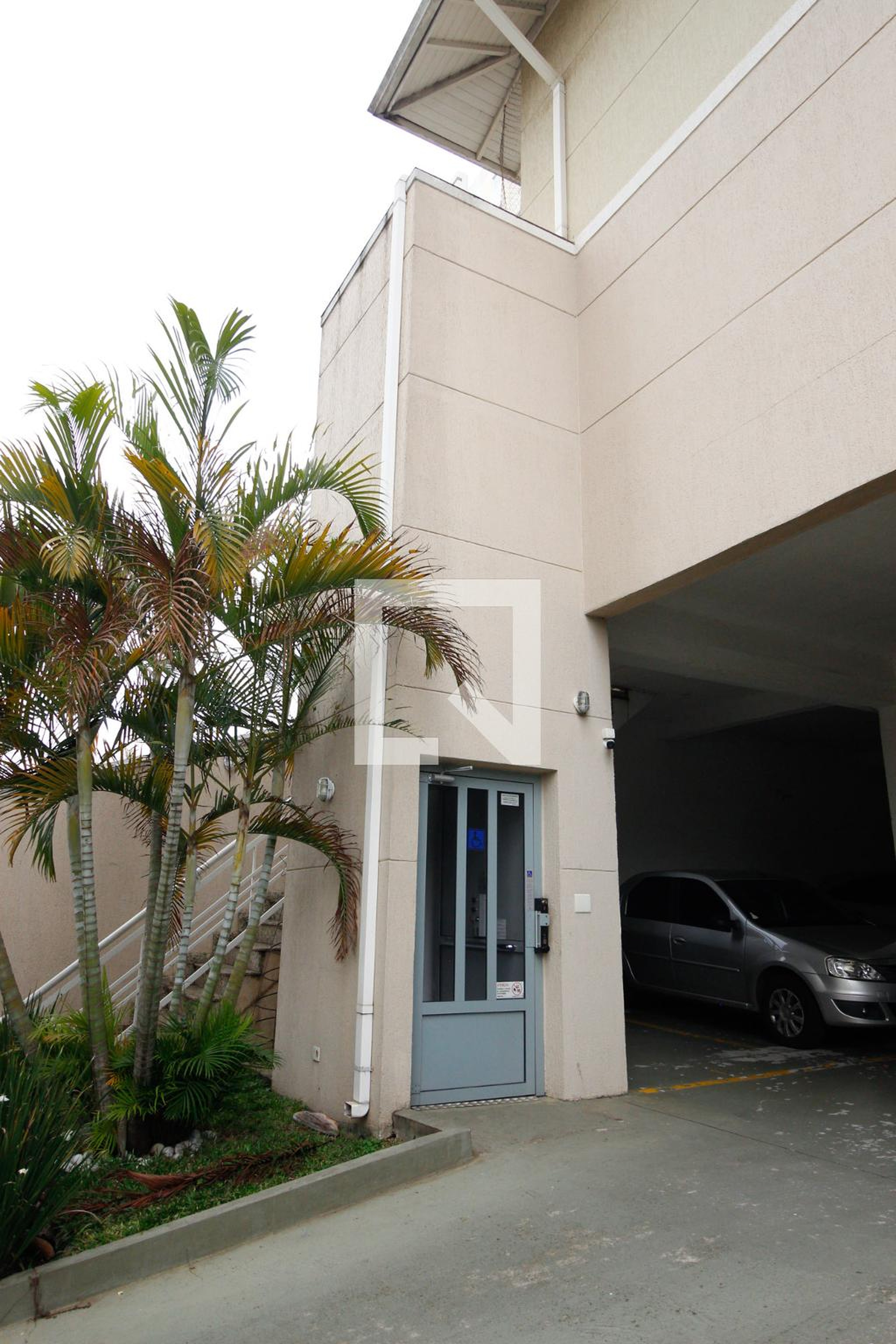 Elevador - Real Residencial Emily