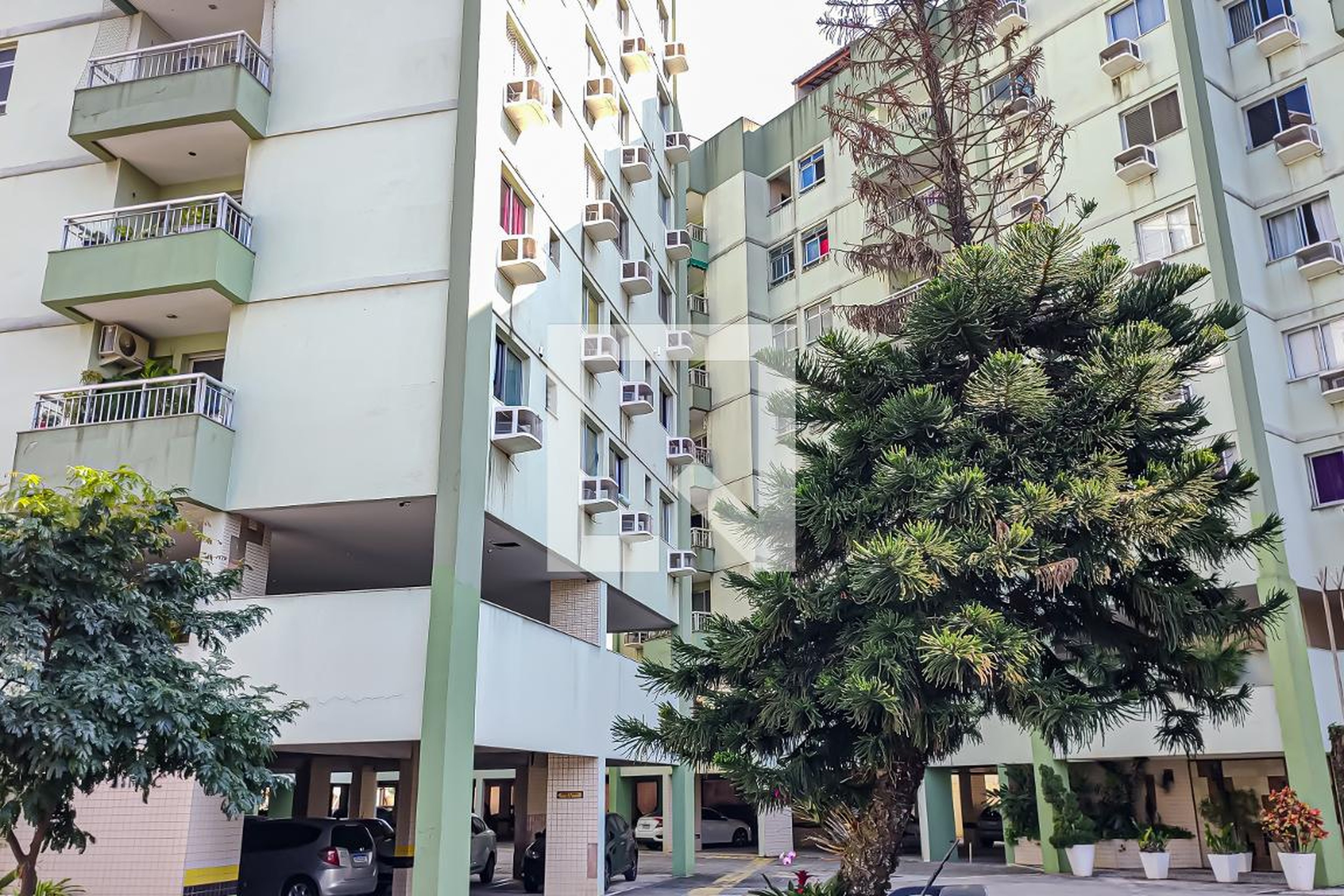 predio Condomínio Village Monte Carlo