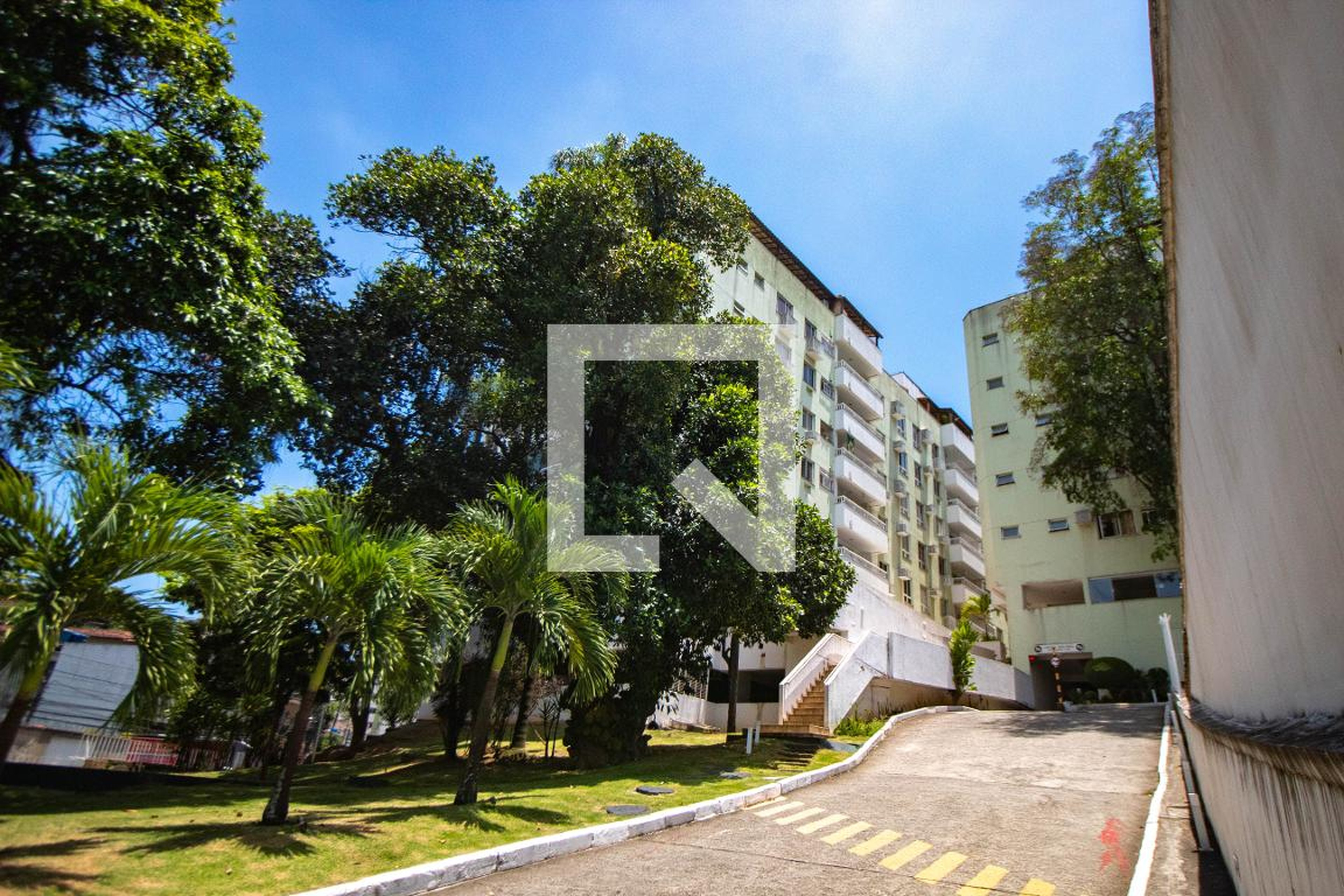 Fachada do Prédio Condomínio Colina