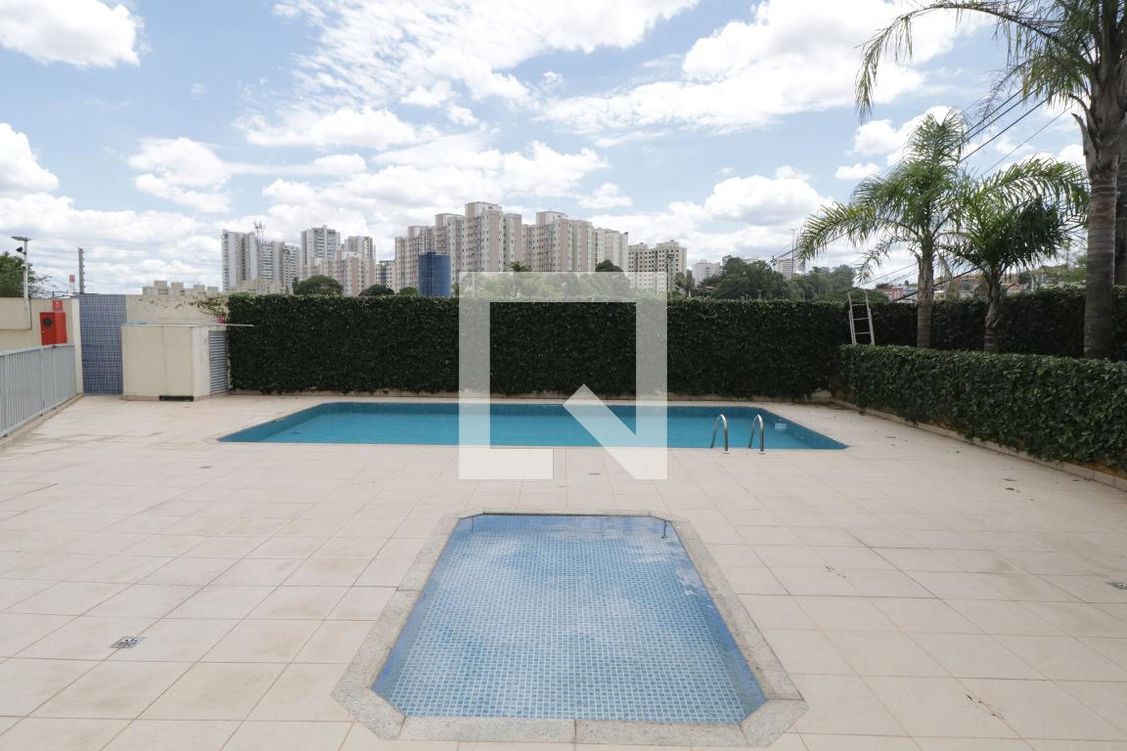 Piscina - Edifício Karina