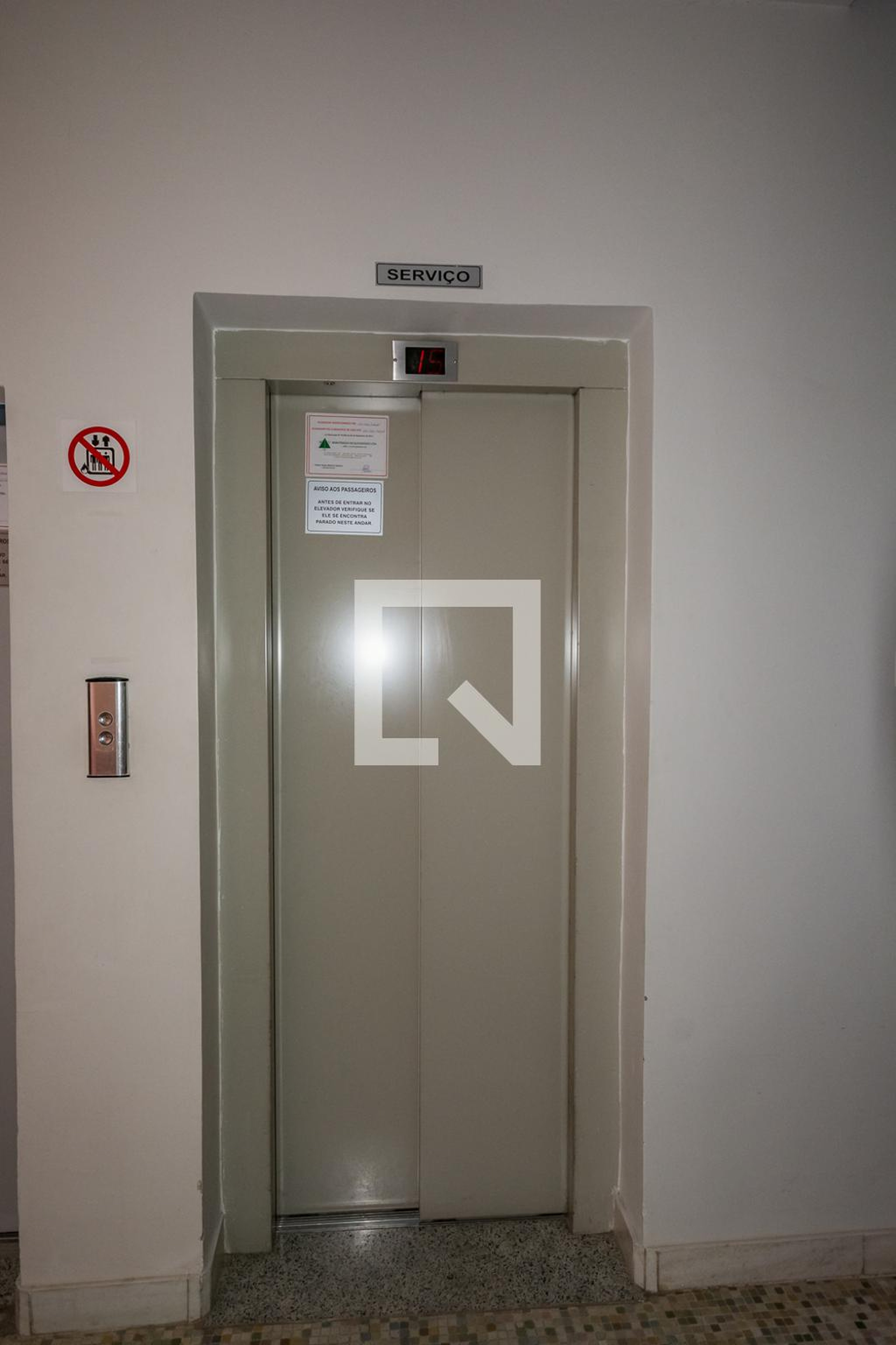 elevador - Edifício Roma