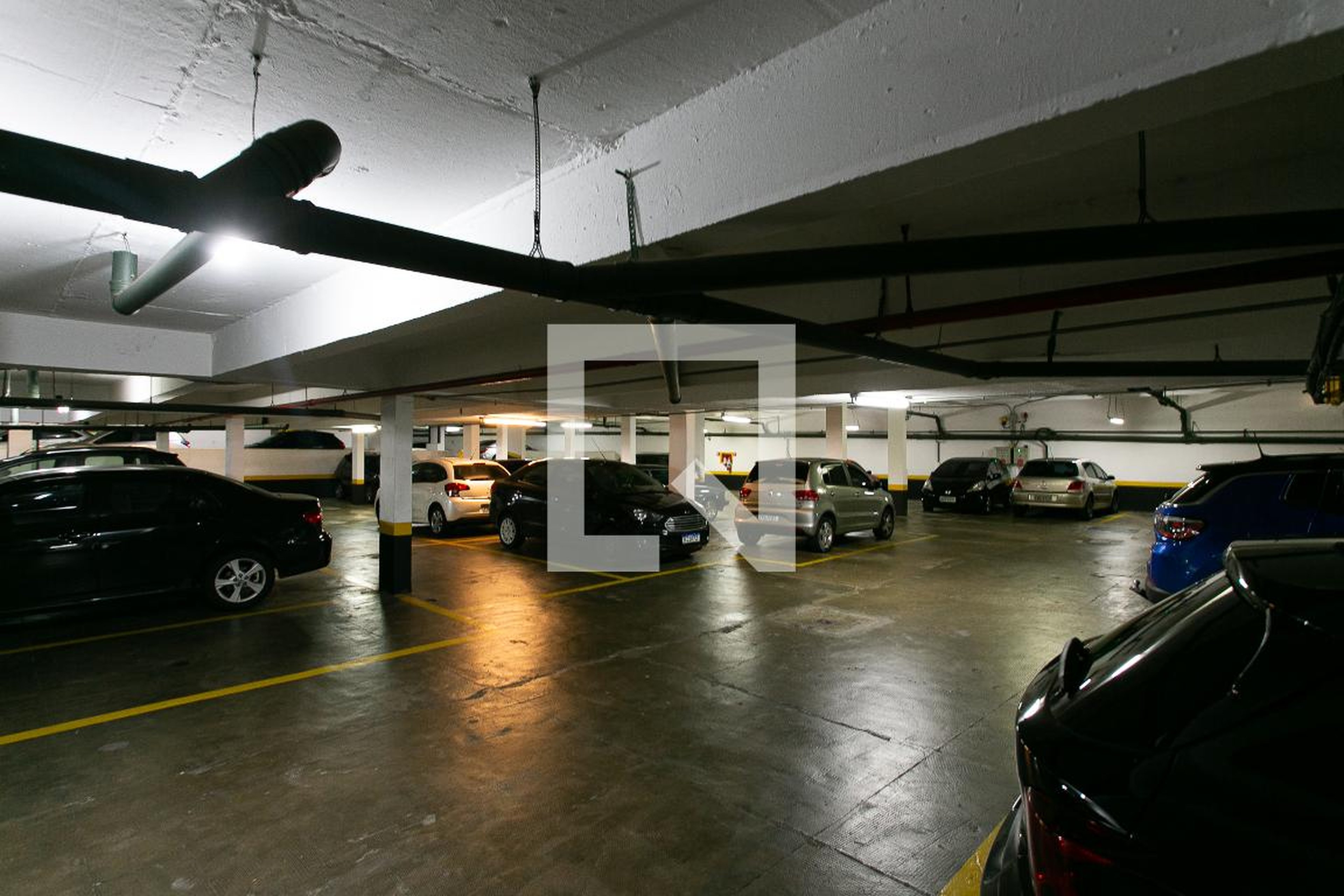 Estacionamento - Araucaria e Cipreste