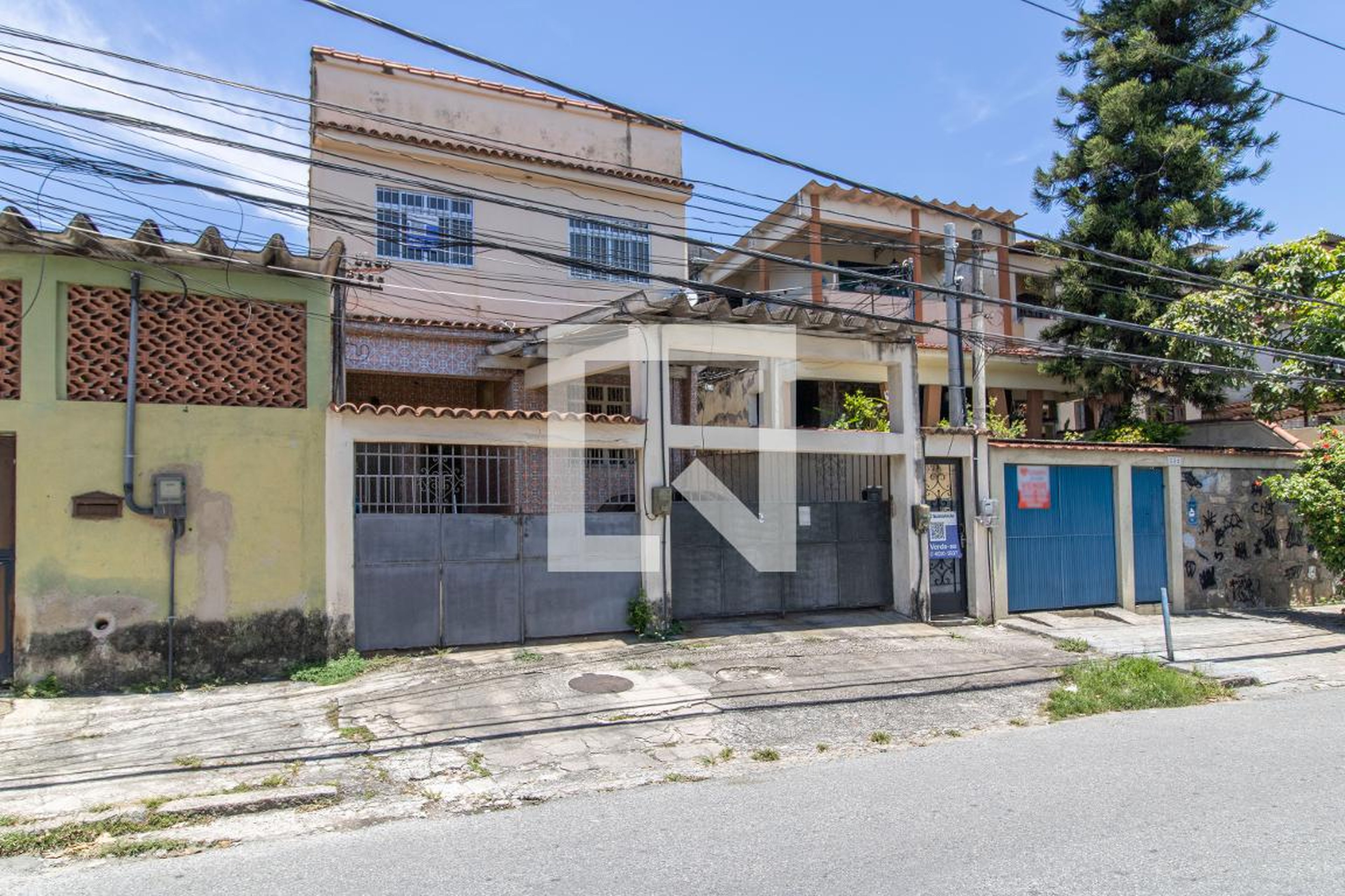 Fachada Condomínio em Rua Gonzaga Duque, 540