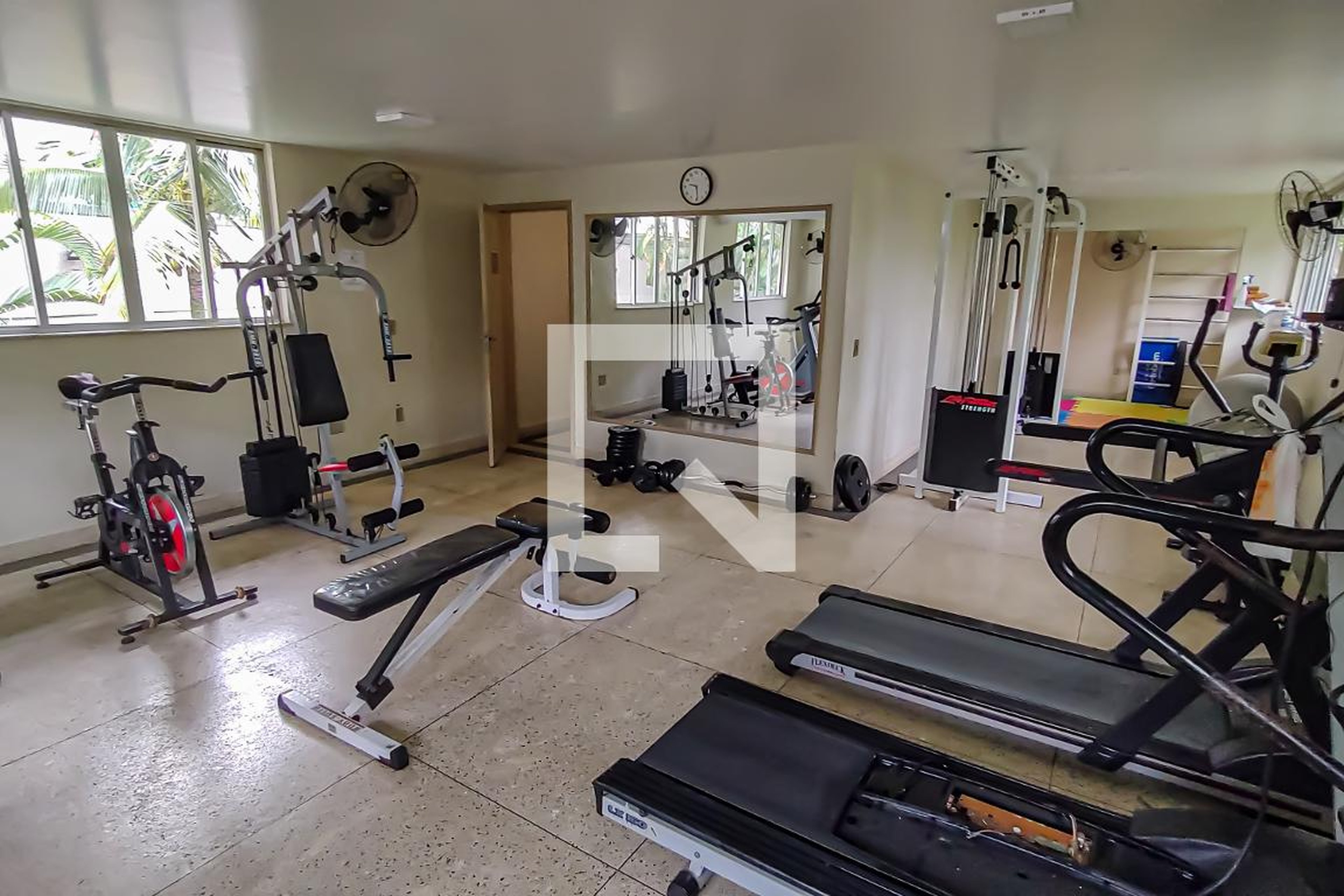 academia - Green Hills