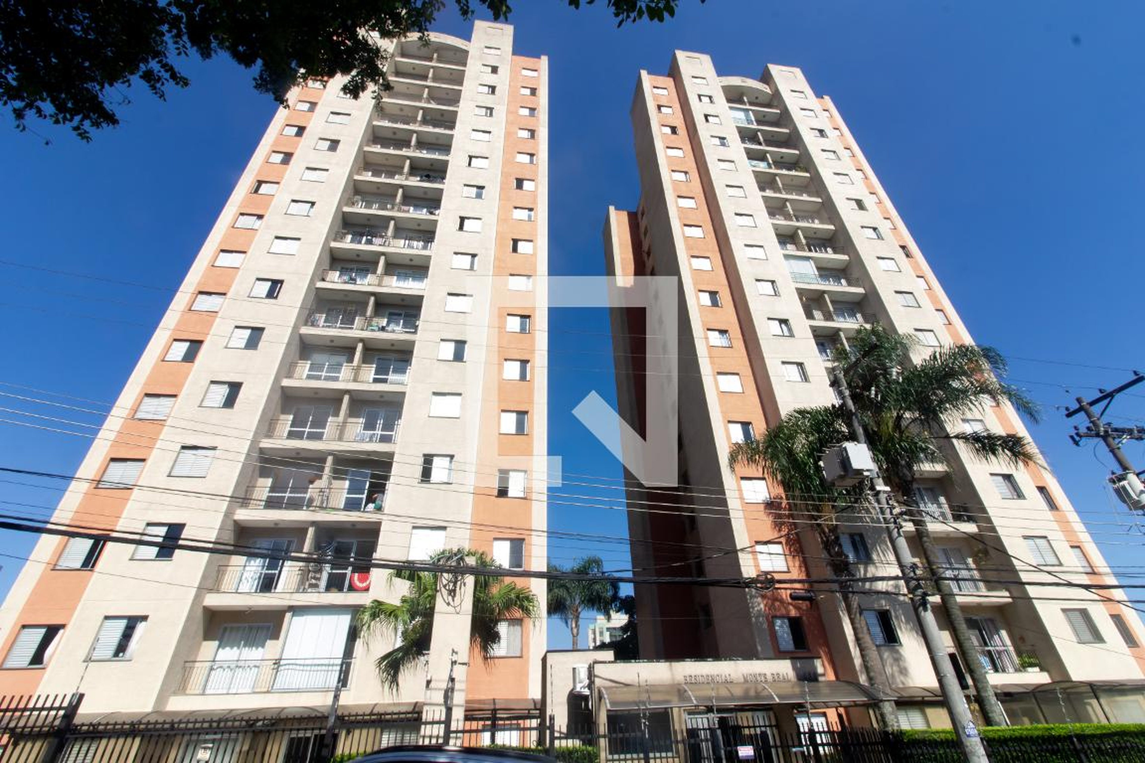 Fachada do Prédio Condomínio MONTE REAL