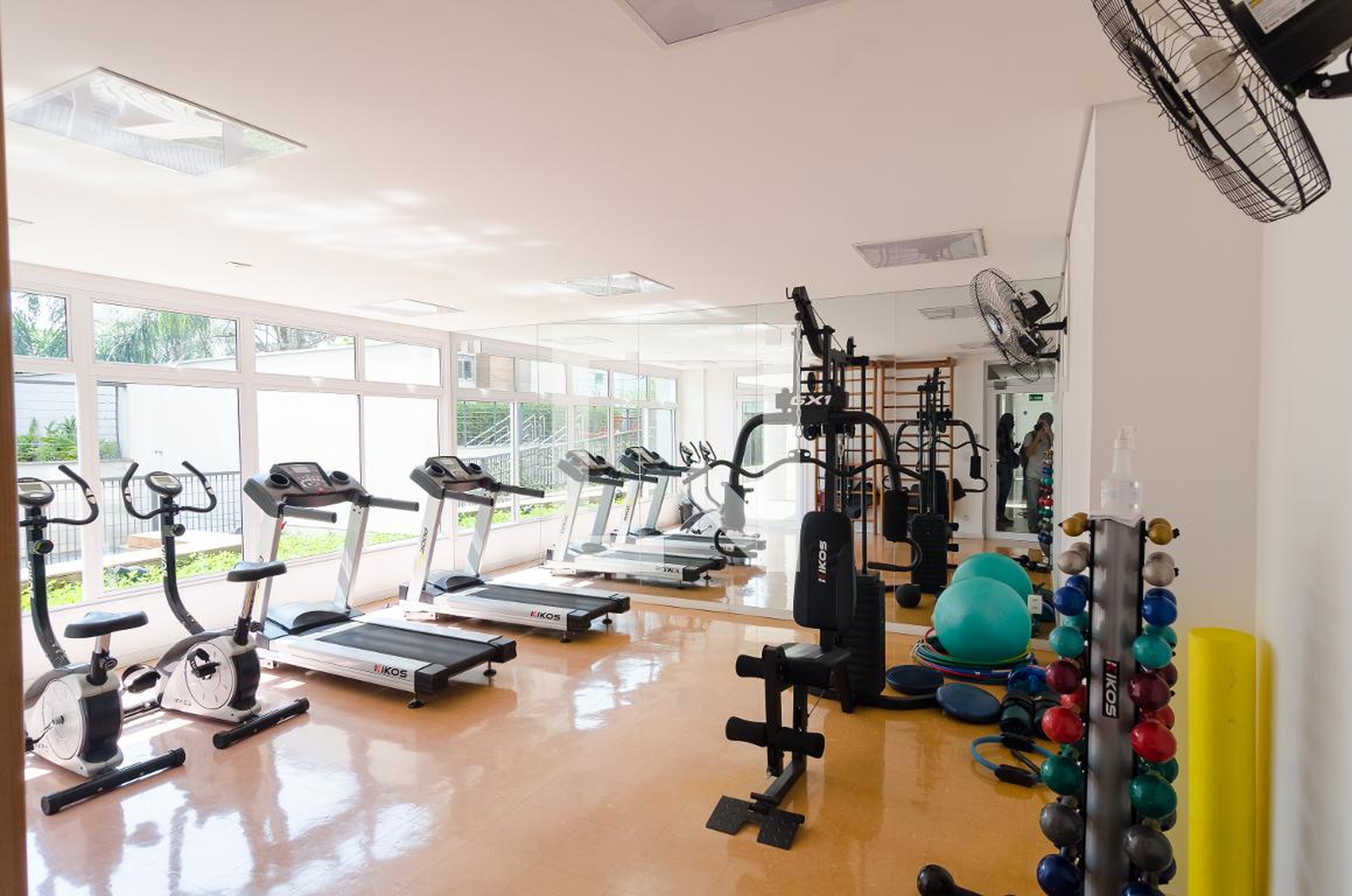 Academia - MOBY INCORPORADORA