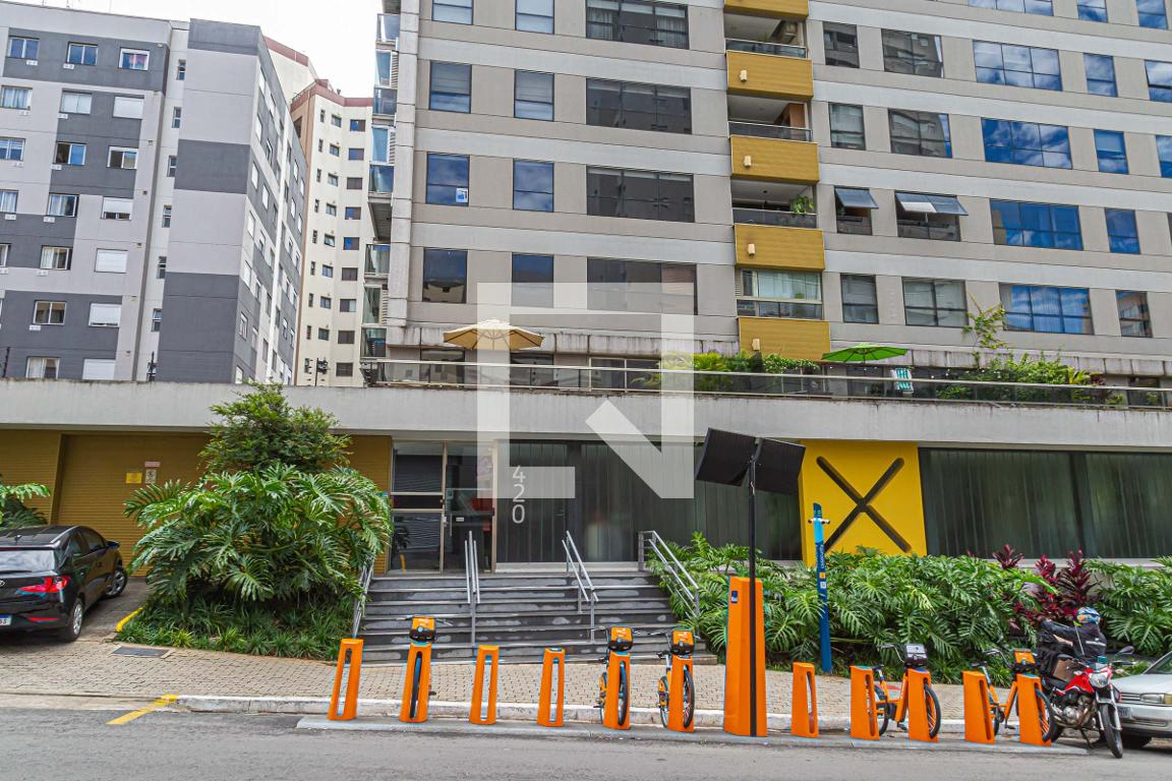 Fachada do Prédio Condomínio em Rua Almiro Paim, 460