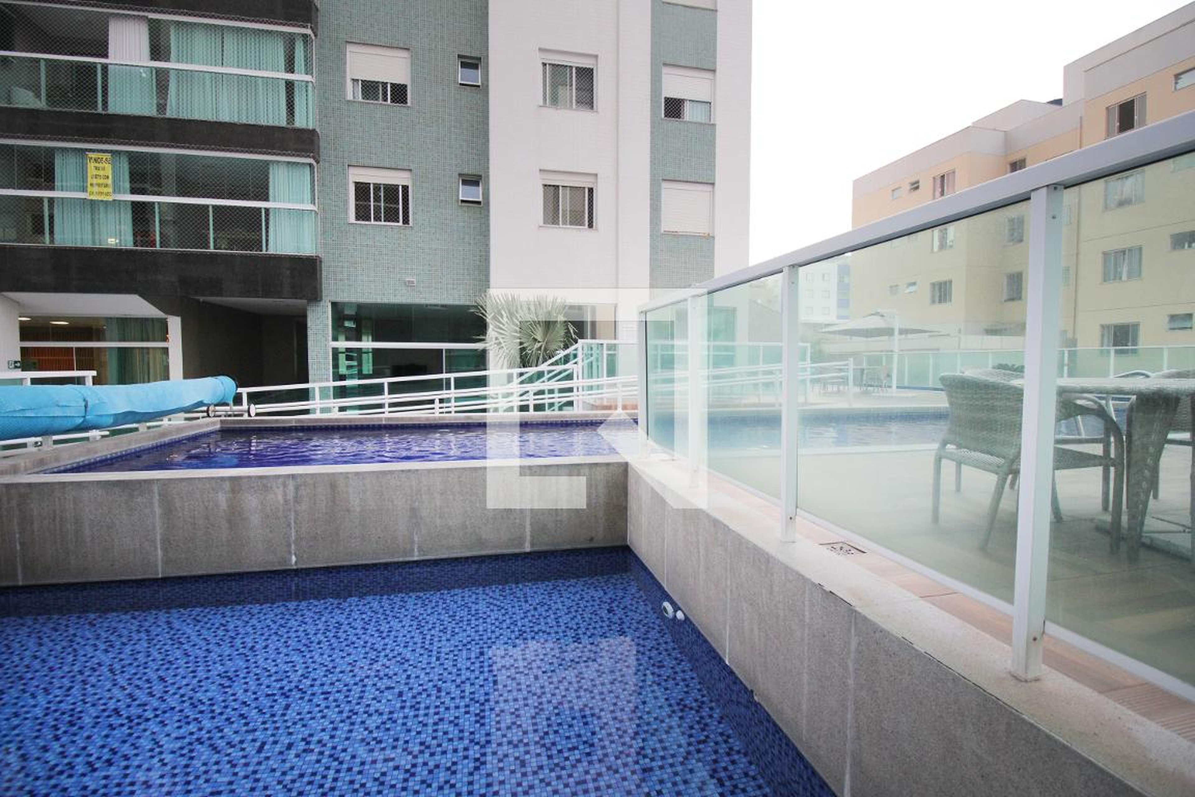 Piscina - Edifício Torres do Horizonte
