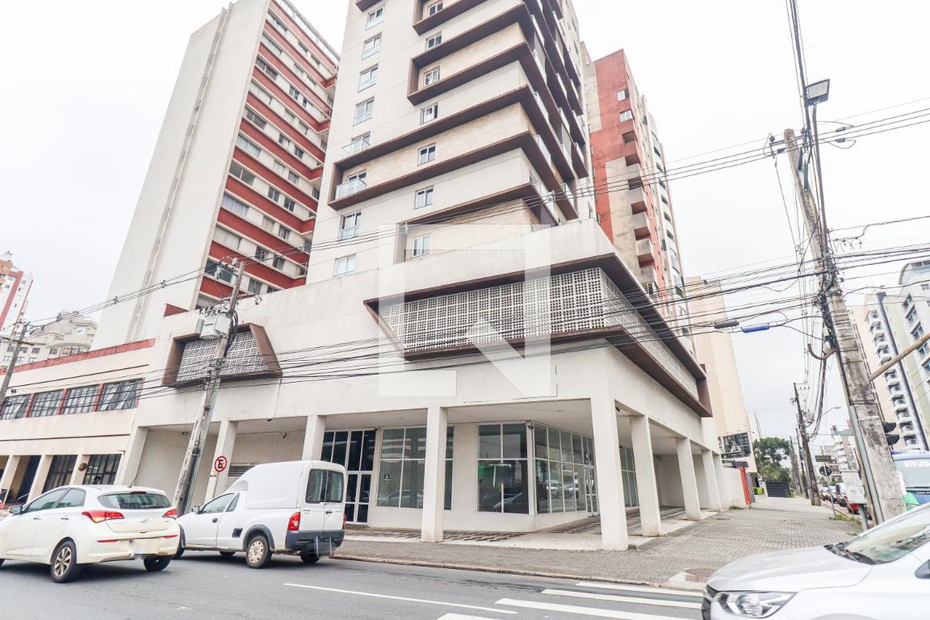 Fachada do Condomínio Edificio Quebec
