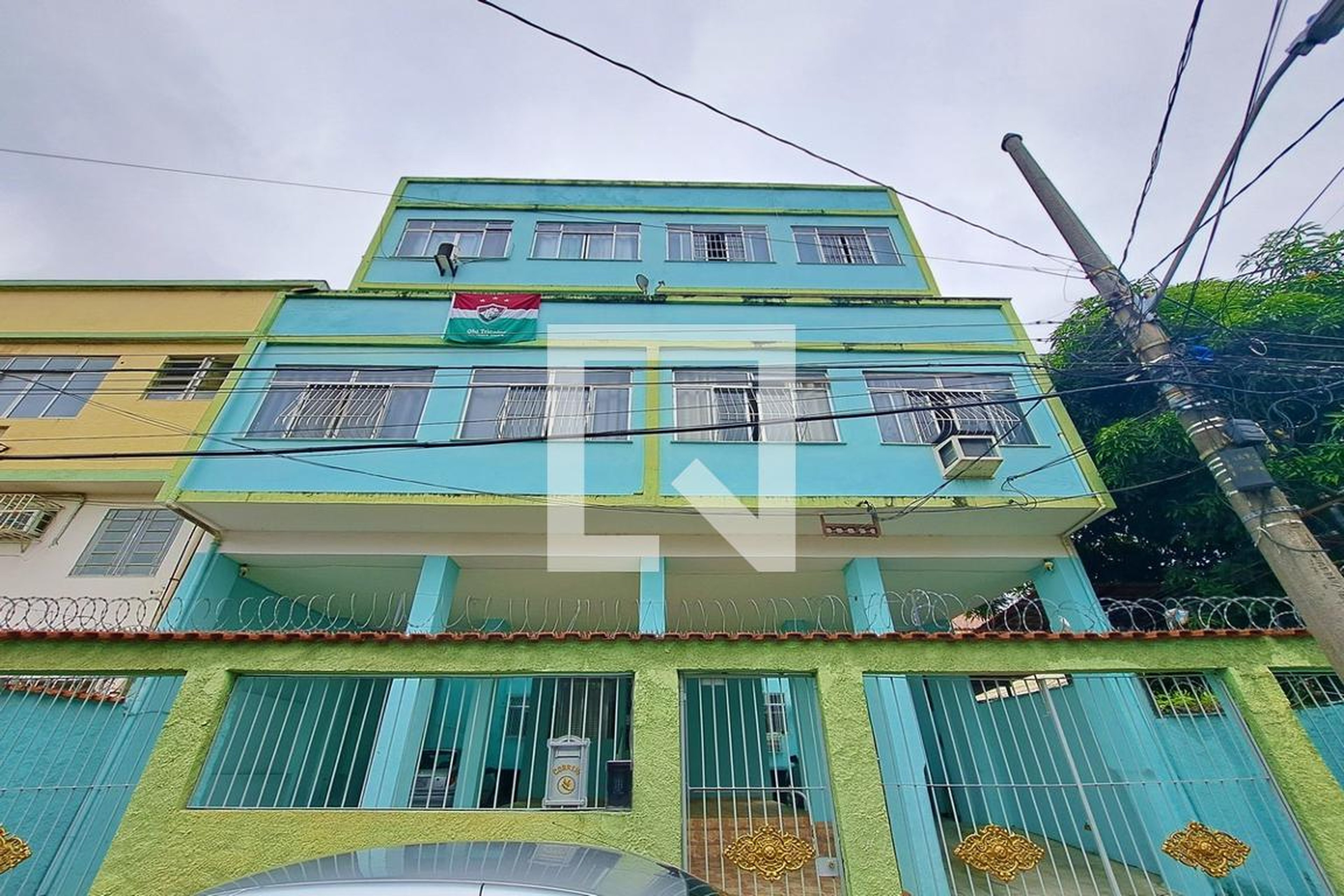 Fachada Edifício Álvaro do Cabo