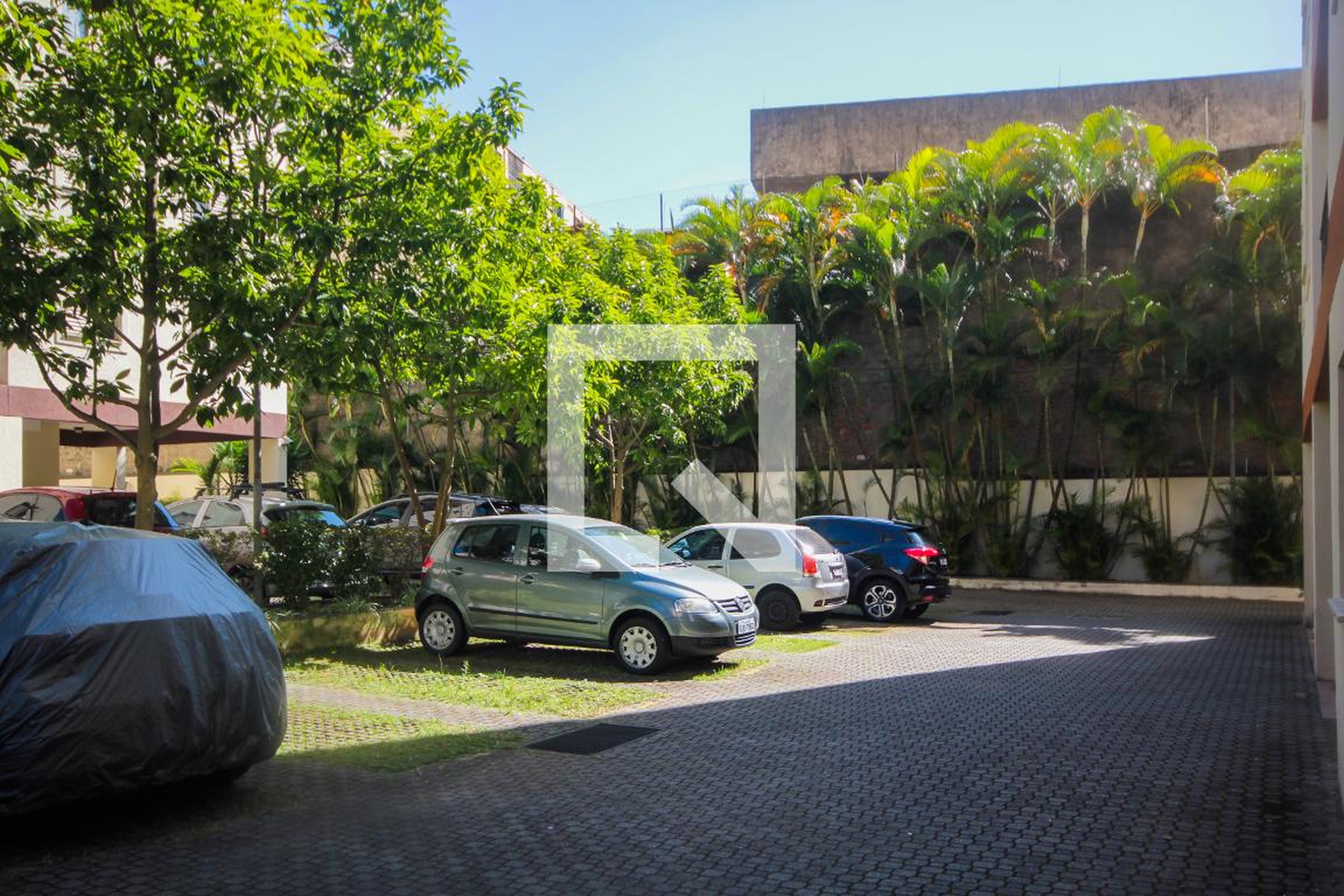 Estacionamento - New Orleans Garden ( Saint Claude)