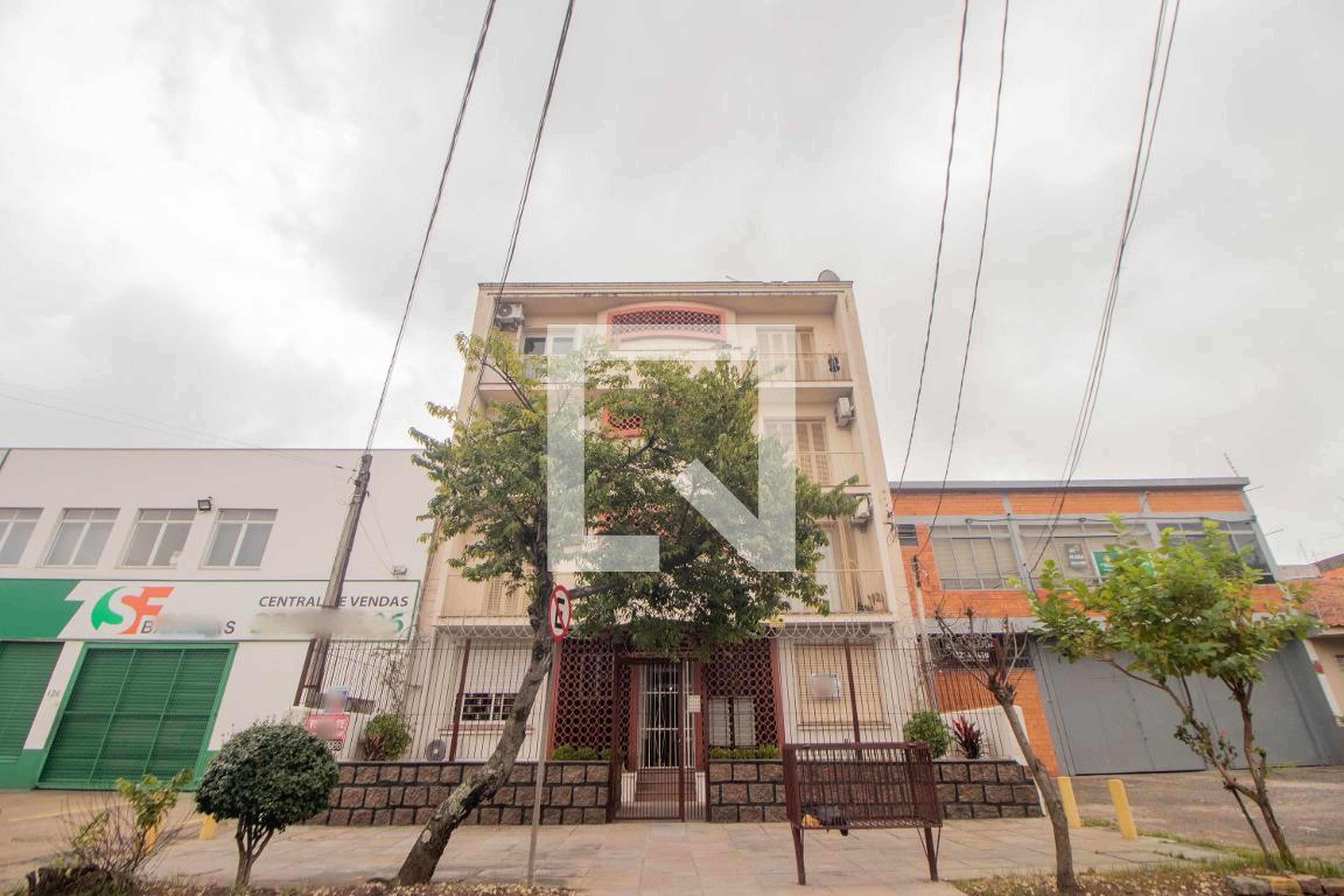 Fachada Condomínio Conjunto Residencial Themis