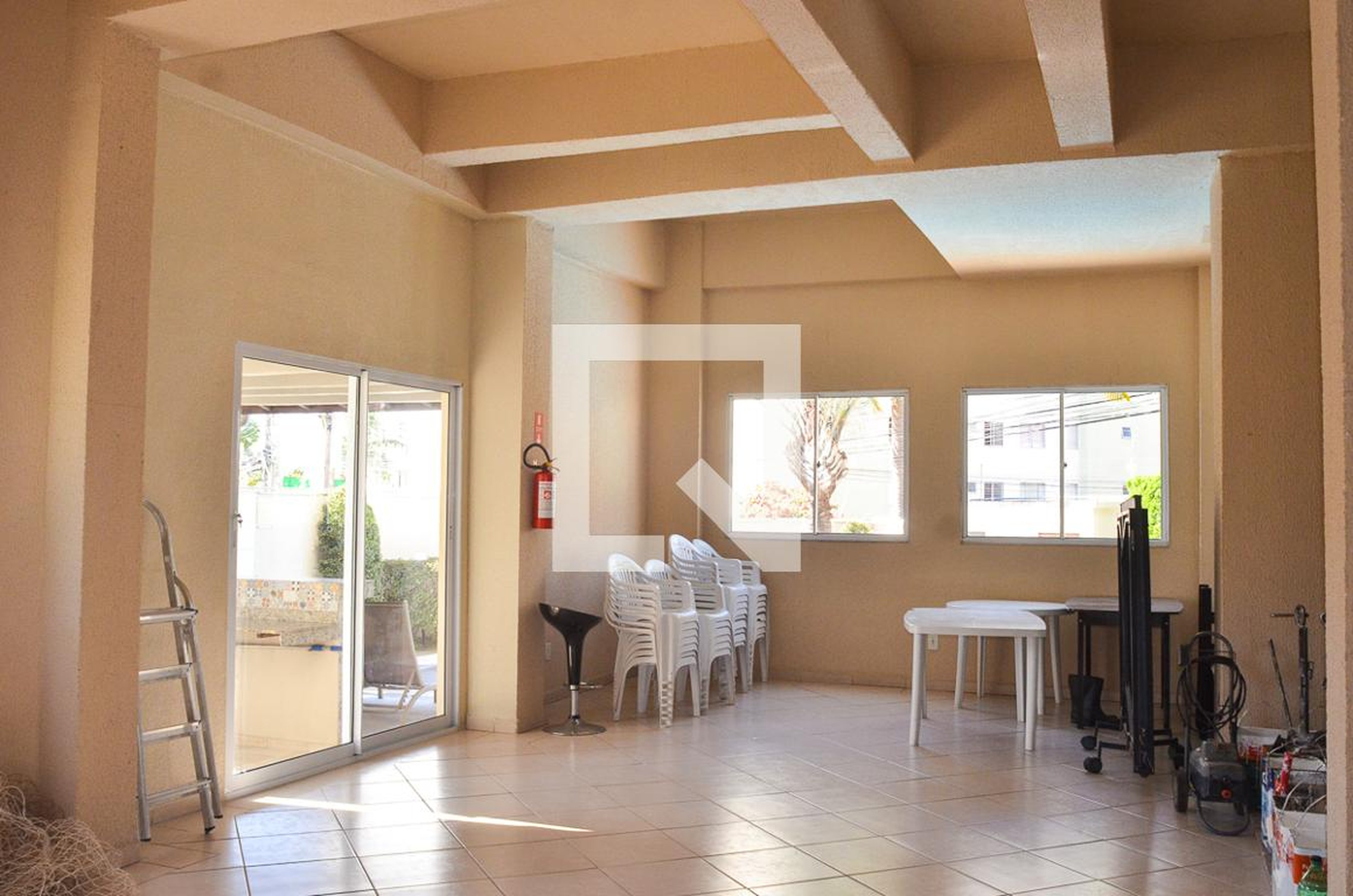 Hall de Entrada - SPAZIO CARLOS PYLES