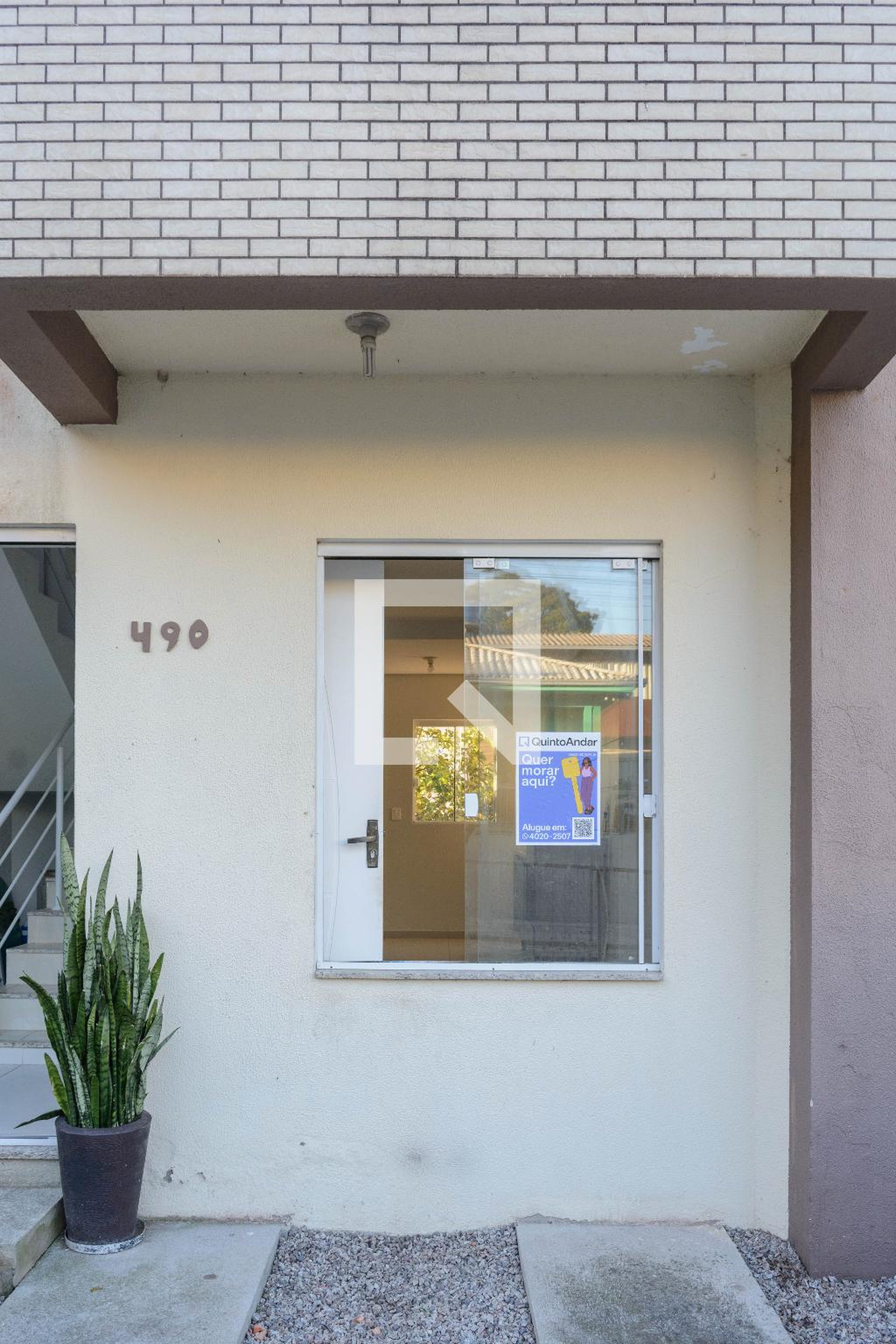 Fachada Condomínio em Servidão Professora Rosemari E. Nunes, 141