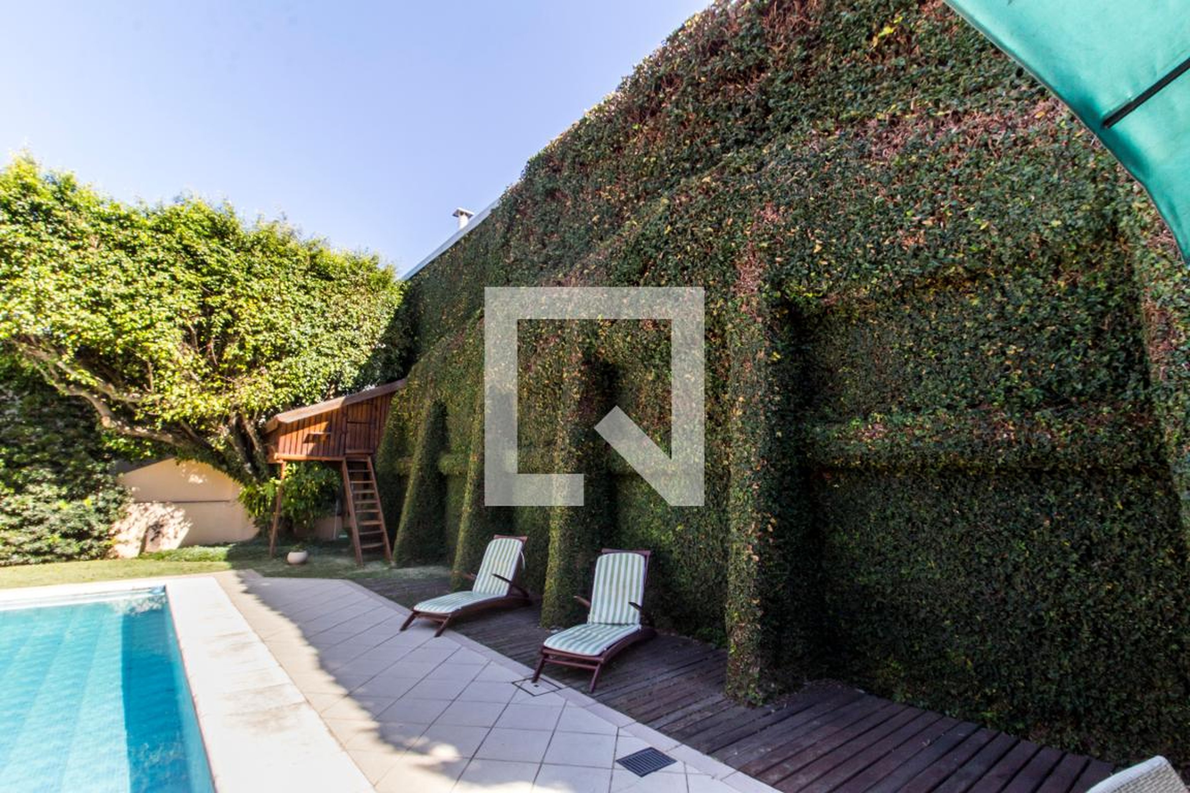 Piscina - RESIDENCIAL ALPHAVILLE 06